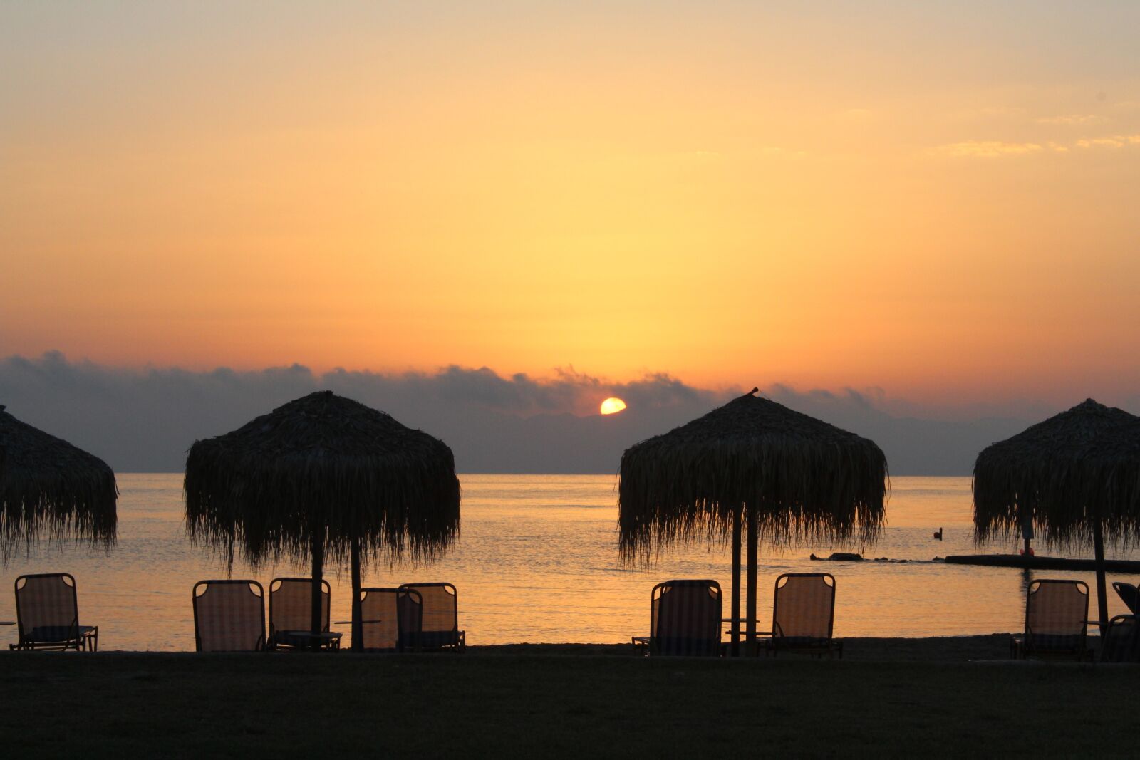 Canon EOS 1200D (EOS Rebel T5 / EOS Kiss X70 / EOS Hi) sample photo. Sunrise, summer, sea photography