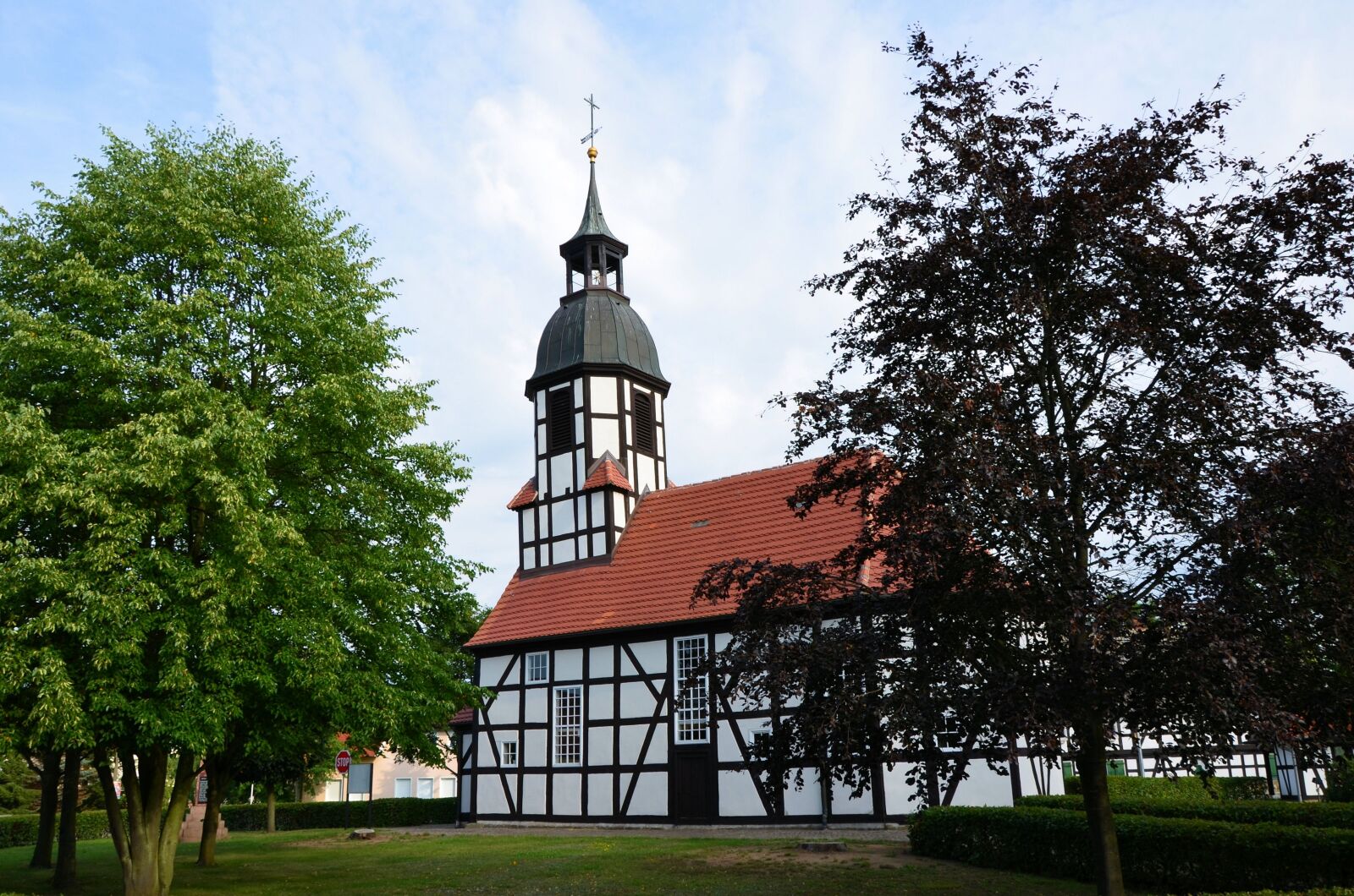 Nikon D5100 sample photo. Church, christian, timber framed photography