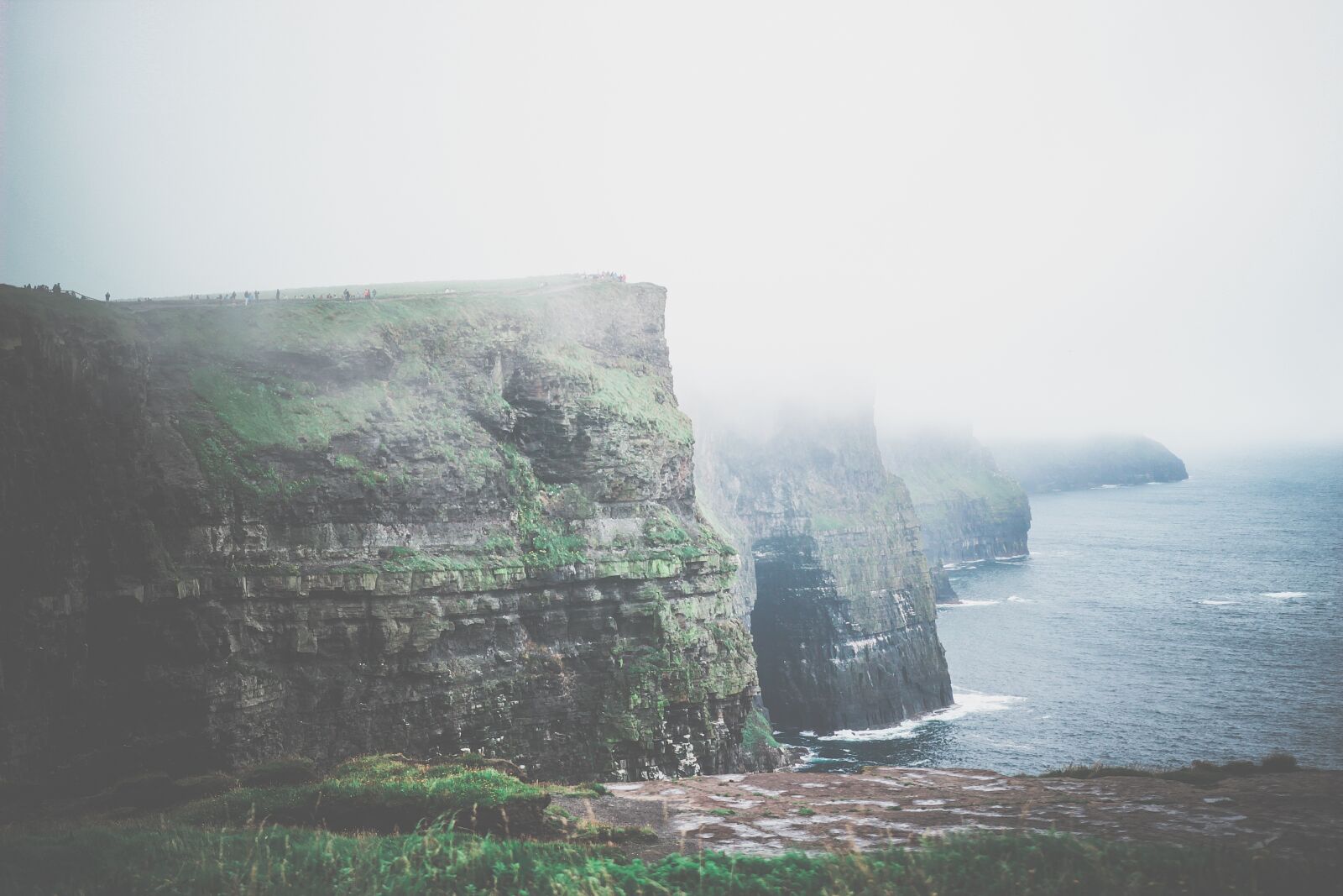 Canon EOS 600D (Rebel EOS T3i / EOS Kiss X5) sample photo. Cliffs, the cliffs of photography