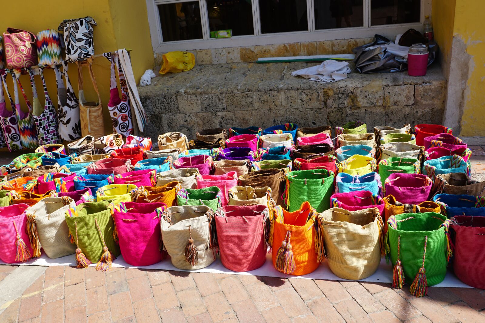 Sony DT 16-50mm F2.8 SSM sample photo. Kartagena, house, bags photography