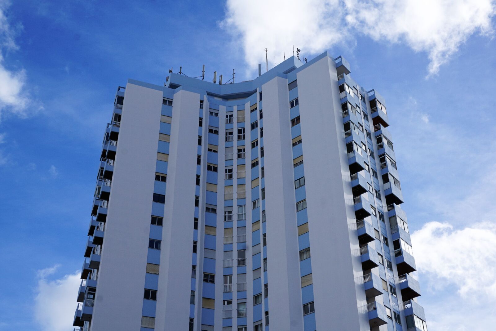 Sony ILCA-77M2 + Sony DT 16-50mm F2.8 SSM sample photo. House, high, sky photography