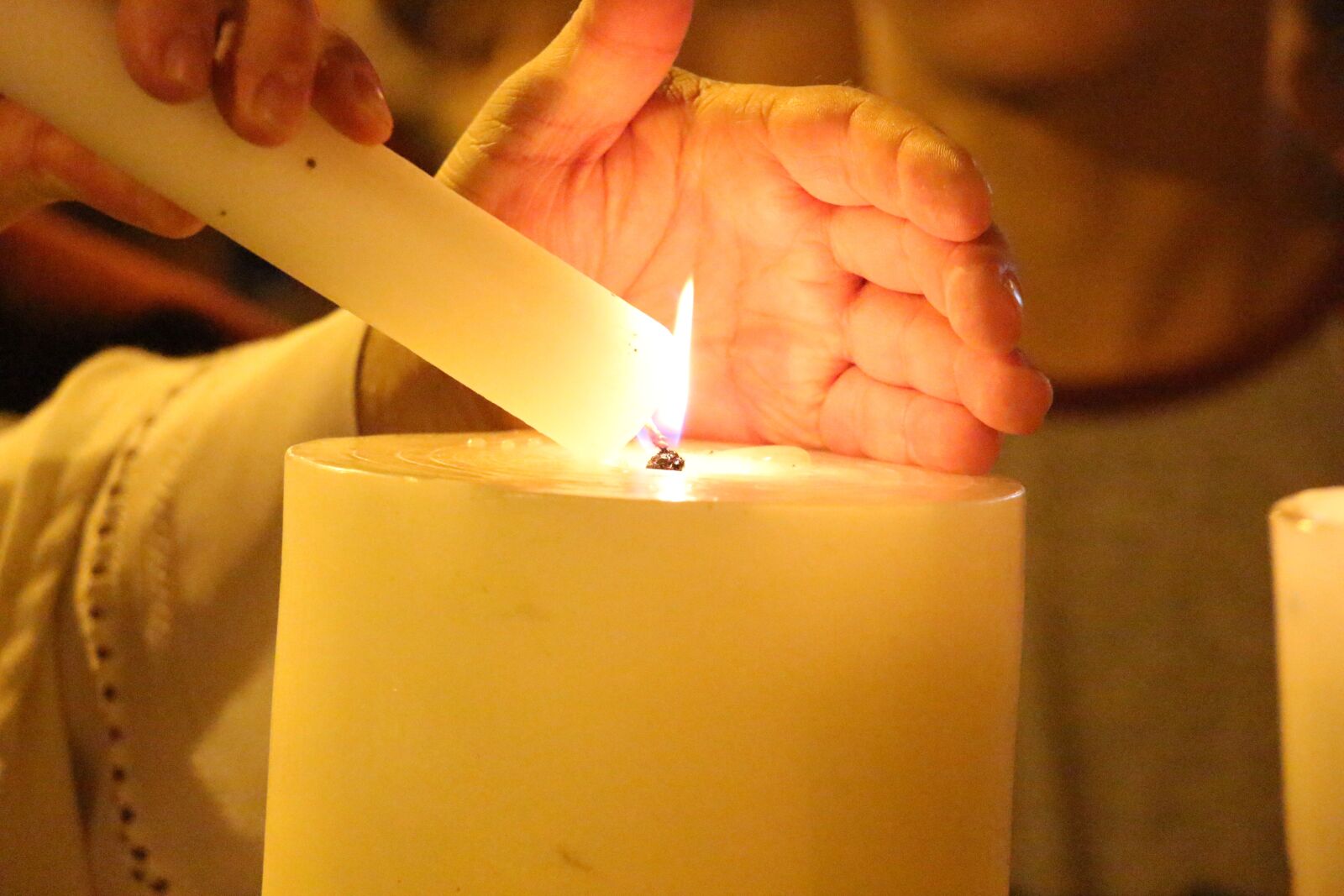 Canon EOS 700D (EOS Rebel T5i / EOS Kiss X7i) sample photo. Light, candle, flame photography