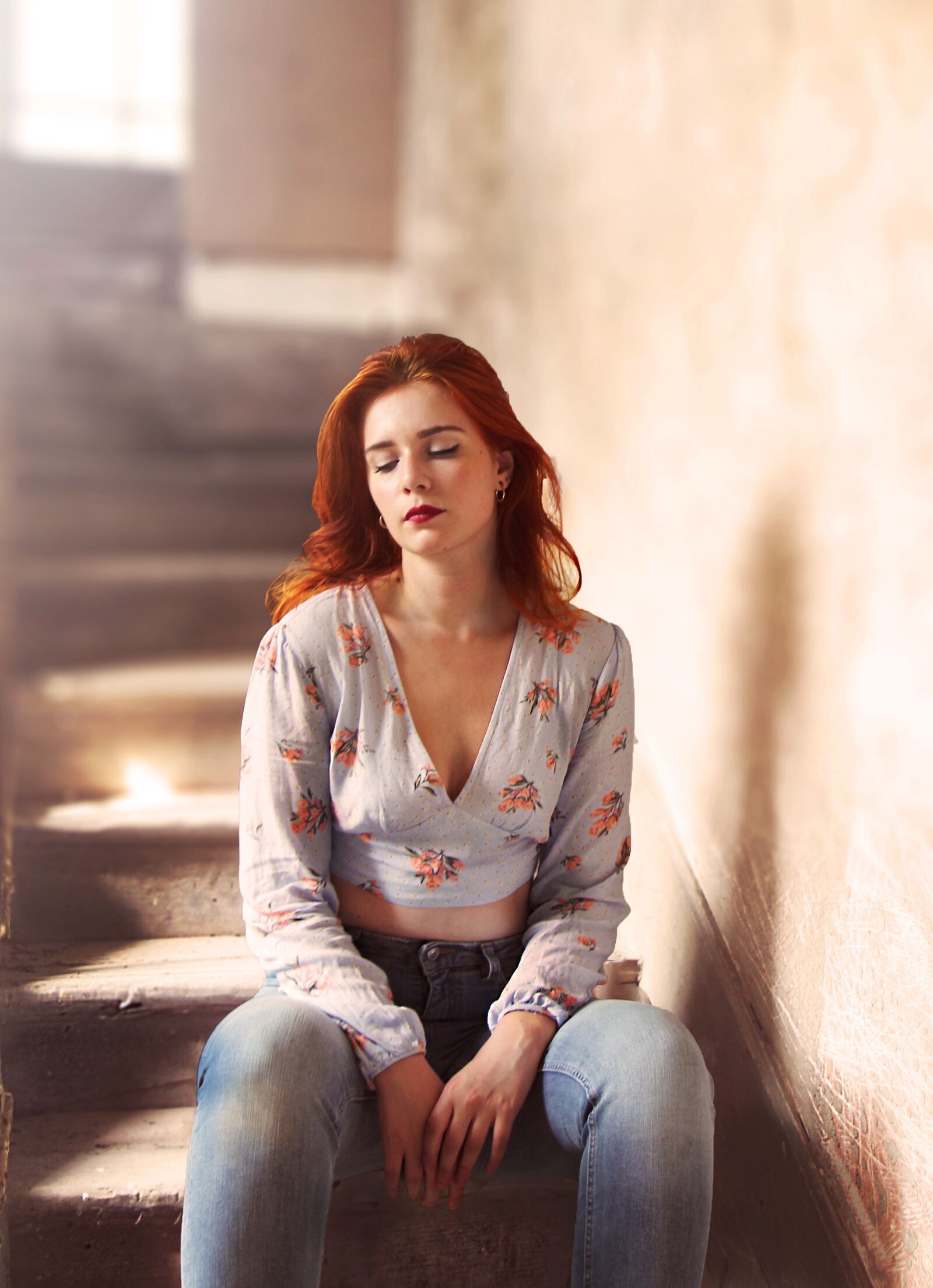 Canon EOS 700D (EOS Rebel T5i / EOS Kiss X7i) sample photo. Sadness, staircase, model photography