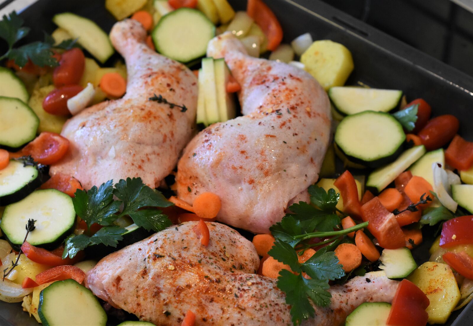 Nikon D7200 sample photo. Chicken, raw, oven photography