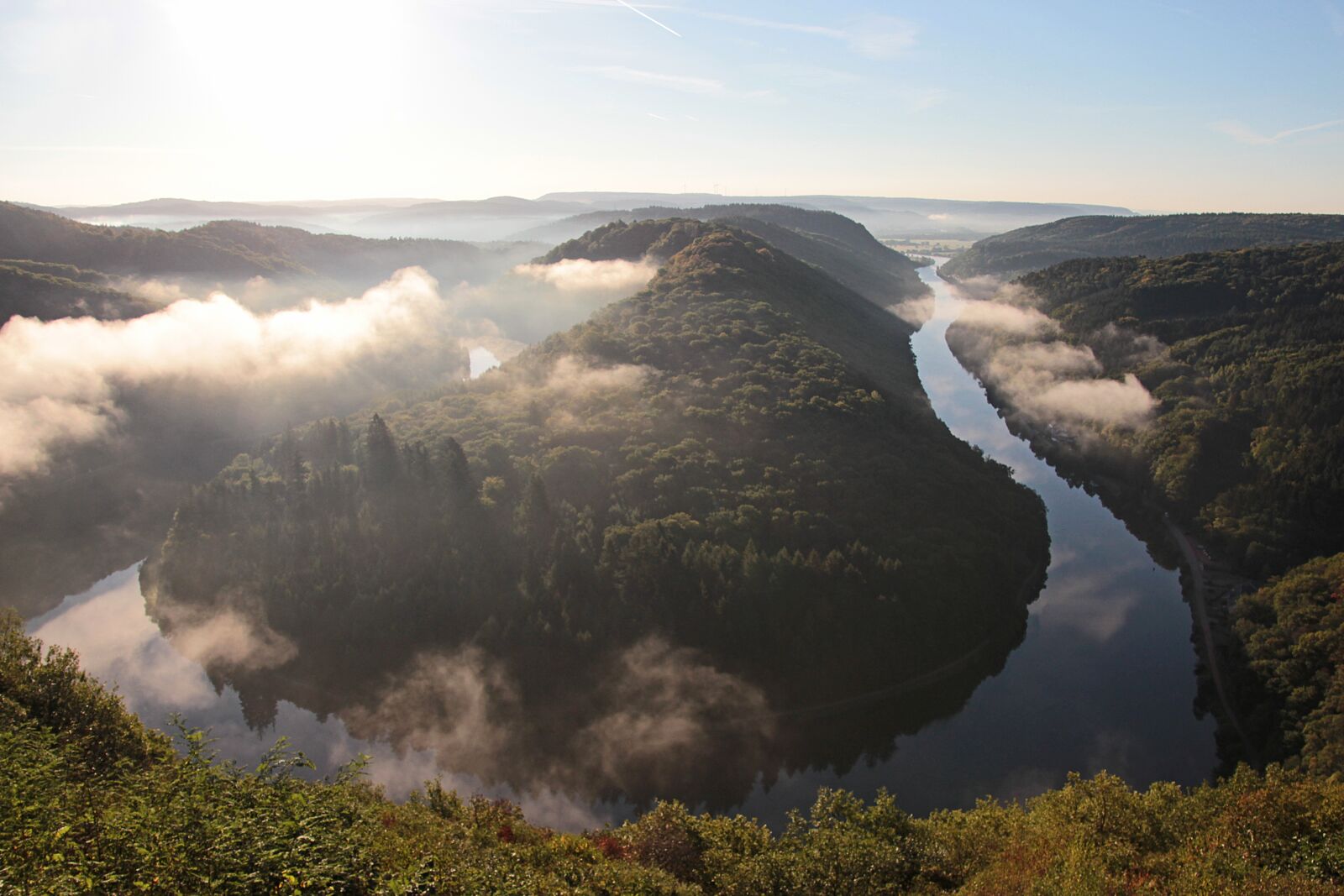 Canon EOS 700D (EOS Rebel T5i / EOS Kiss X7i) sample photo. Saar loop, autumn morning photography