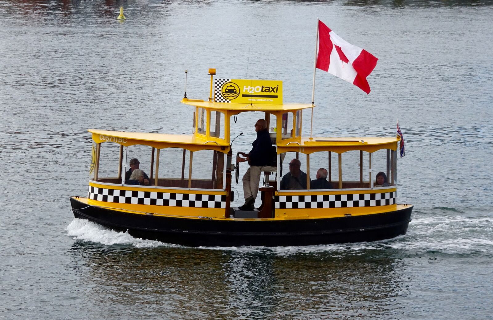 Sony Cyber-shot DSC-HX90V sample photo. Water taxi, boat, passengers photography