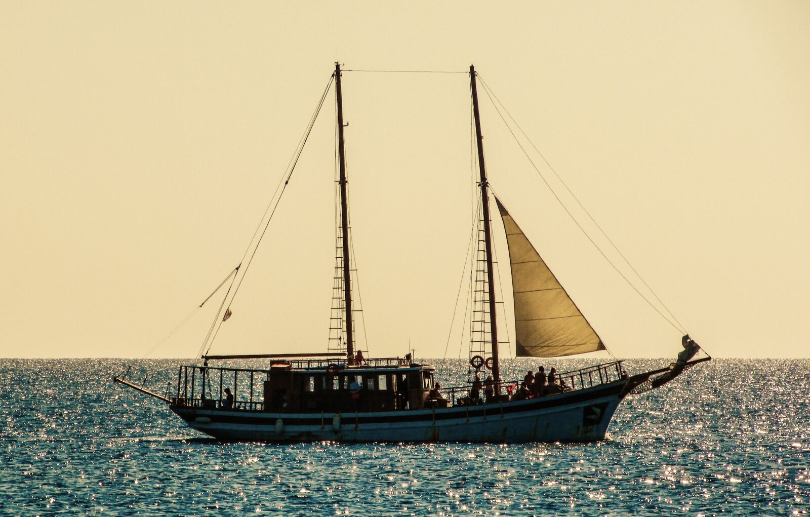 Canon PowerShot SX400 IS sample photo. Sail boat, sunset, sea photography