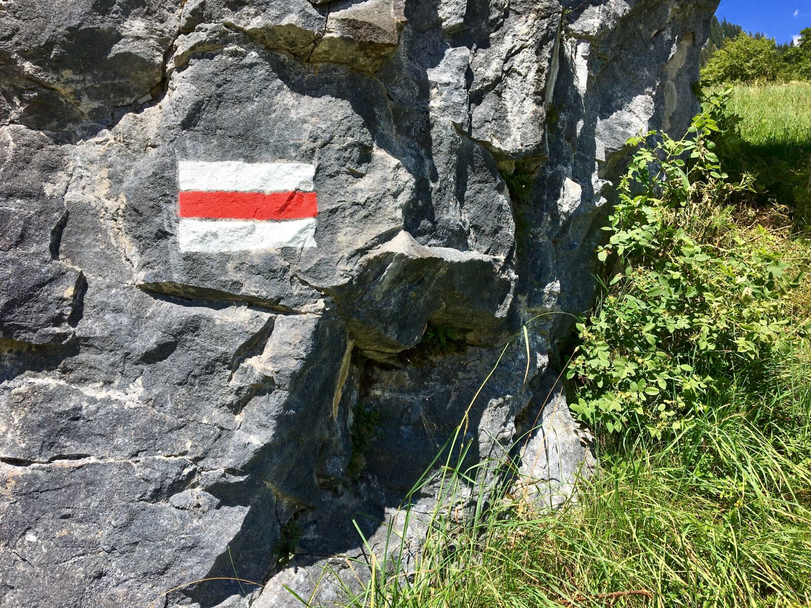 Apple iPhone 6s sample photo. Trail, directory, stone photography