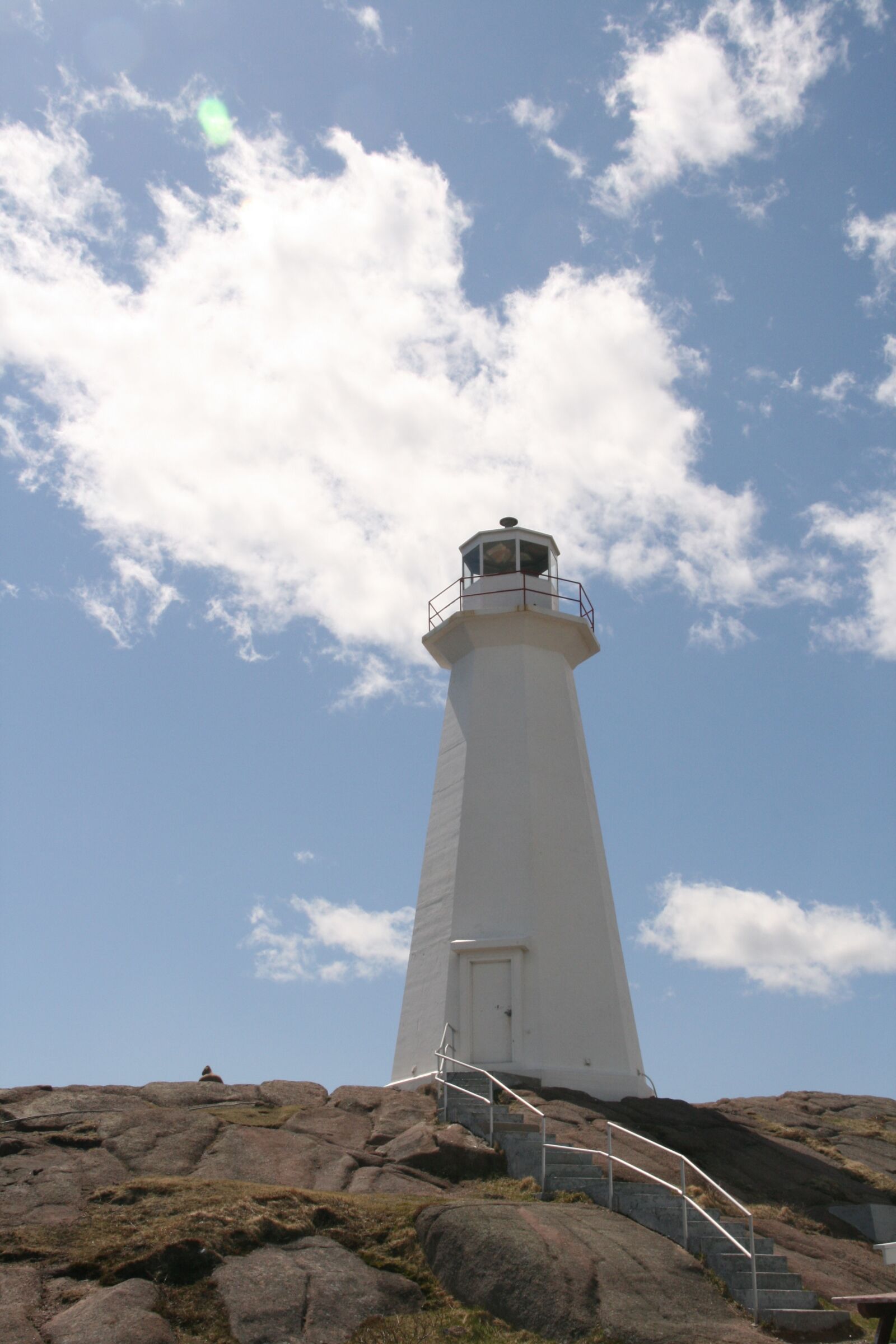 Canon EOS 400D (EOS Digital Rebel XTi / EOS Kiss Digital X) sample photo. East coast, coastline, lighthouse photography
