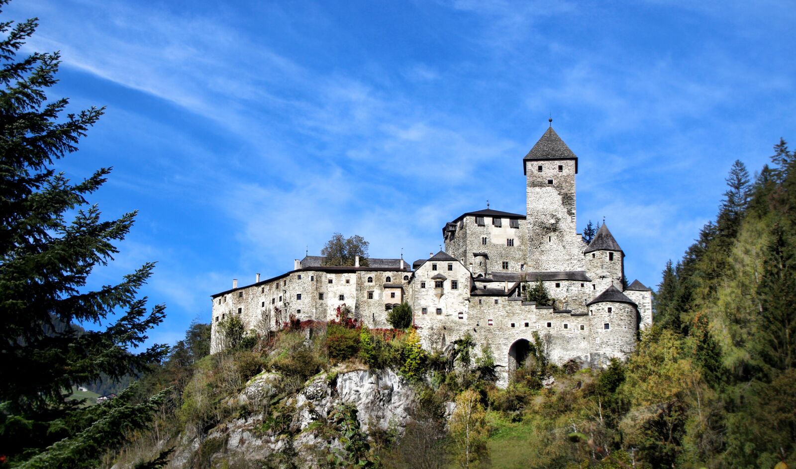 Canon EOS 1300D (EOS Rebel T6 / EOS Kiss X80) sample photo. Castle, fortress, middle ages photography