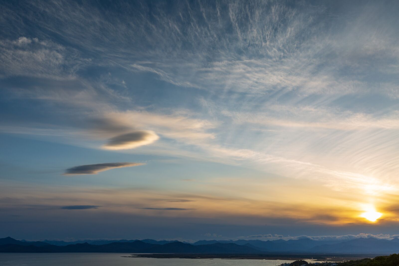 Canon EF 16-35mm F2.8L II USM sample photo. Kamchatka, sunset palette, colors photography