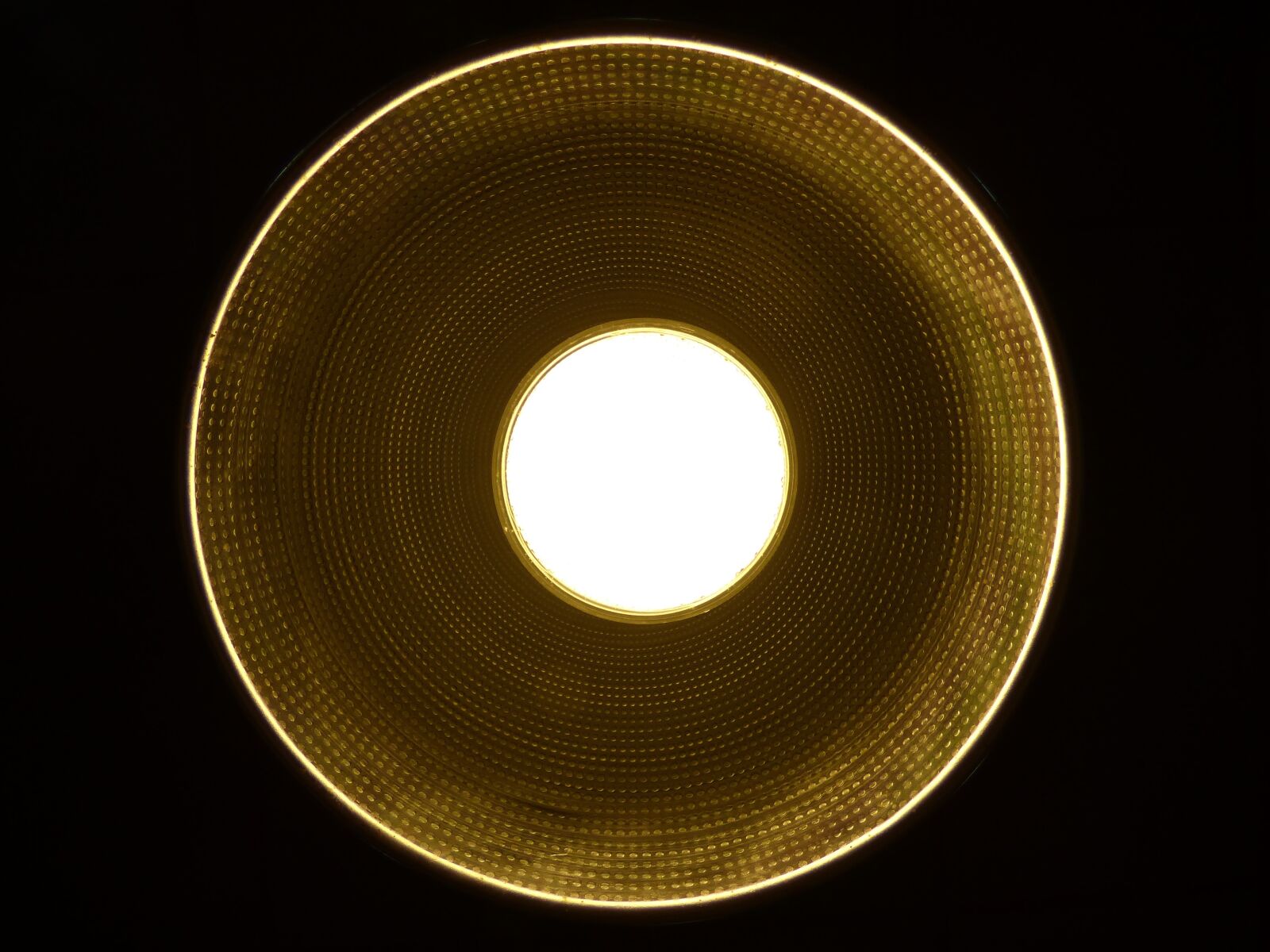 Panasonic Lumix DMC-FZ70 sample photo. Lamp, light, abstract background photography