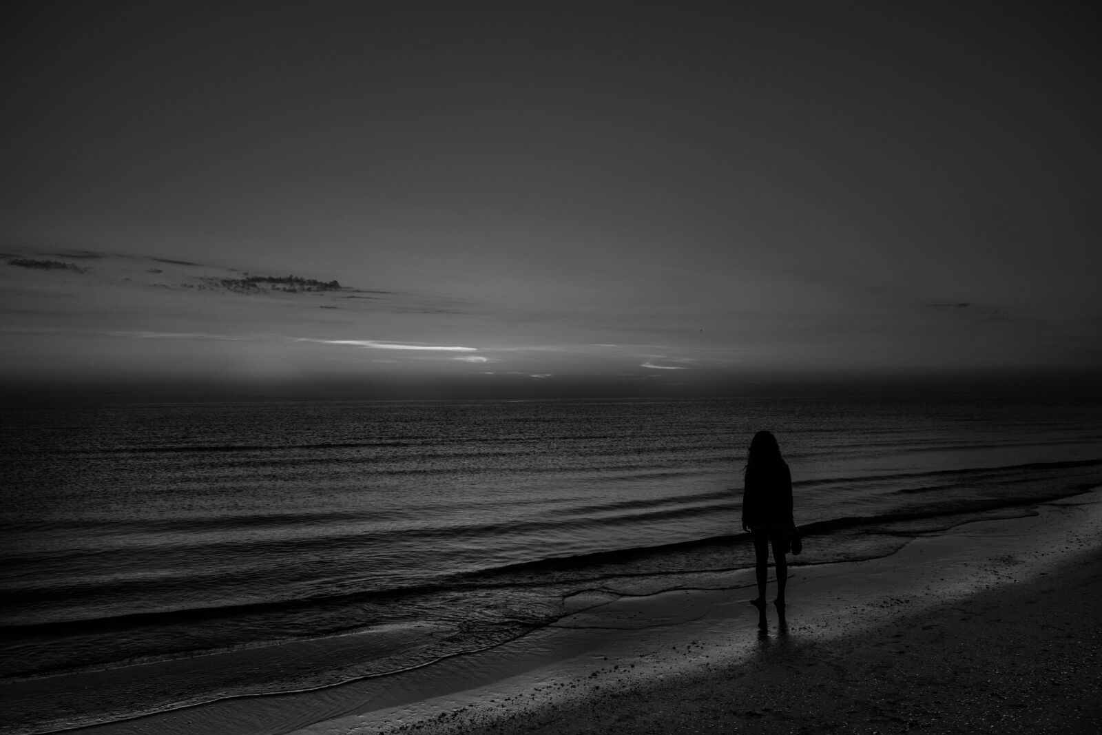 Nikon D3500 sample photo. Beach, woman, black and photography