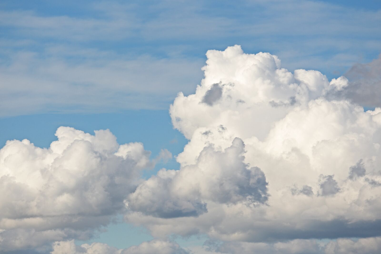Canon EF-S 55-250mm F4-5.6 IS STM sample photo. Clouded sky, clouds, sky photography
