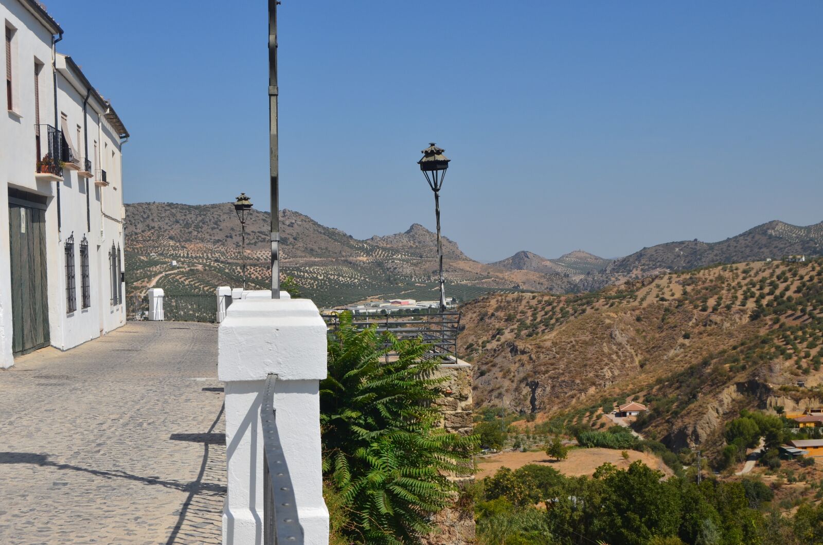 Nikon D5100 sample photo. Priego de cordoba, adarves photography