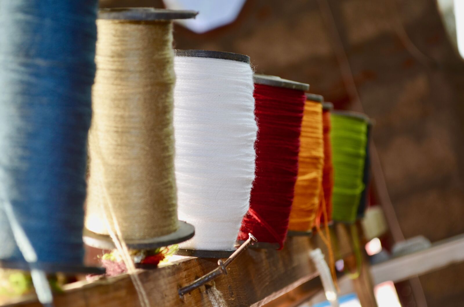 Nikon D5100 sample photo. Colourful, threads, color photography