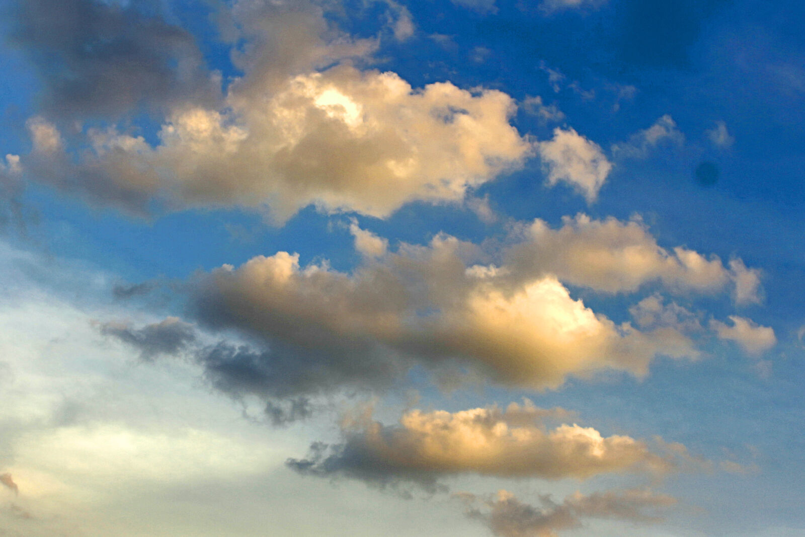 Canon EOS 650D (EOS Rebel T4i / EOS Kiss X6i) sample photo. Beautiful, blue, sky, cloudiness photography