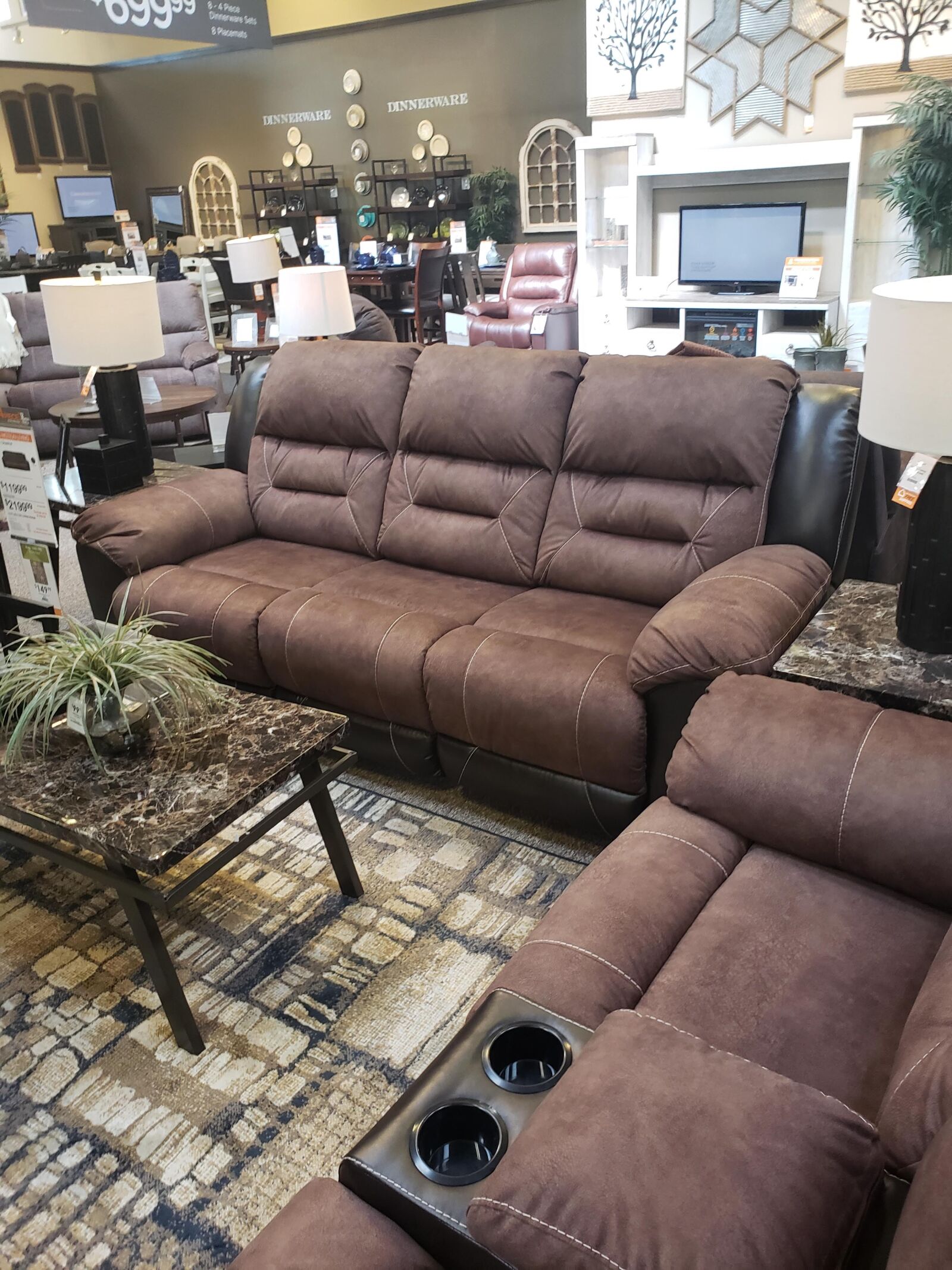 Samsung Galaxy Note9 sample photo. Sofa, chair, furniture photography
