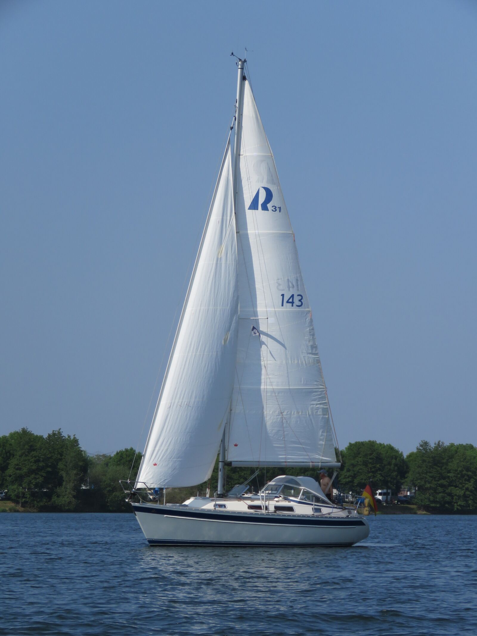 Canon PowerShot SX60 HS sample photo. Mesh, river, sailing boat photography