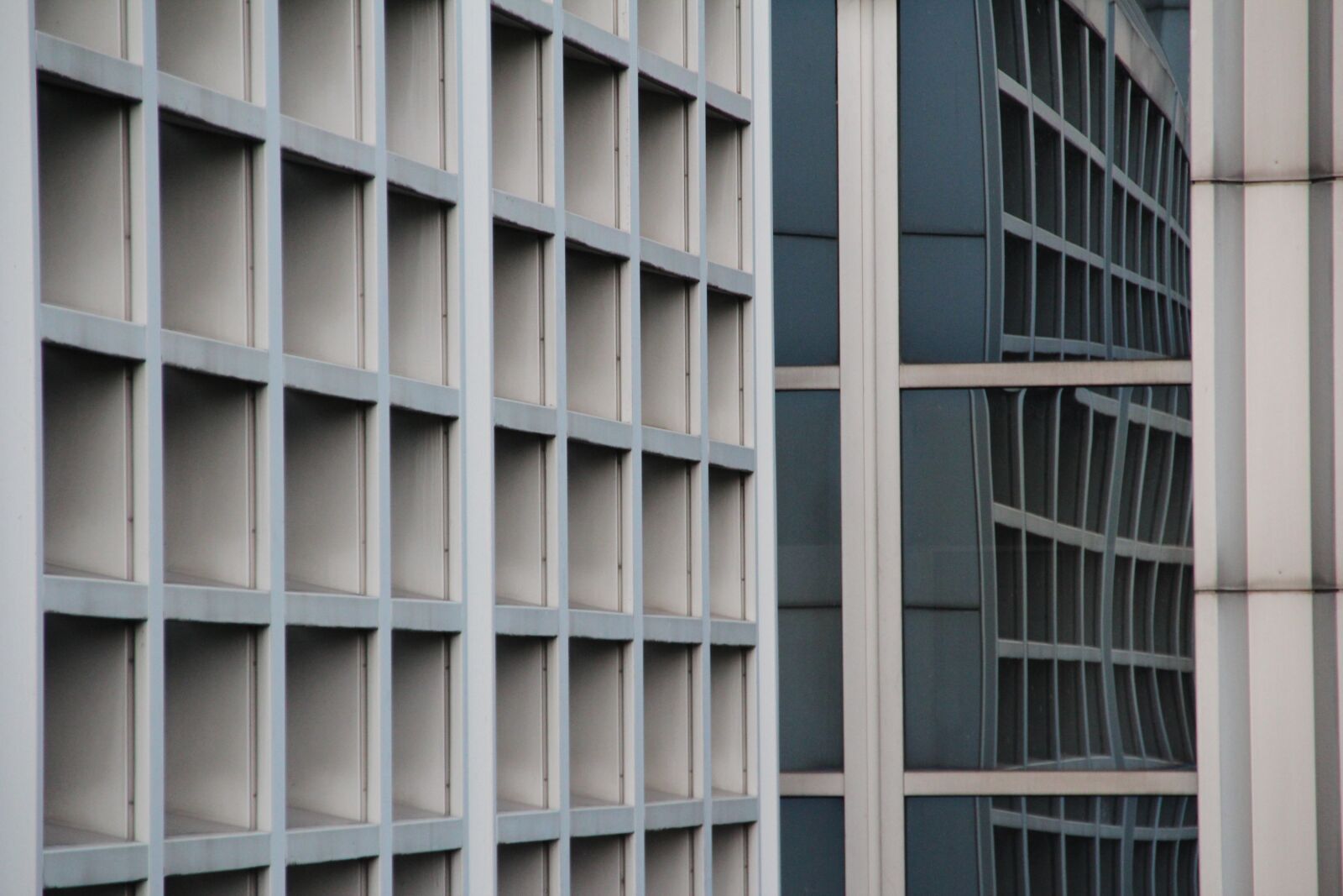 Canon EOS 600D (Rebel EOS T3i / EOS Kiss X5) sample photo. Architecture, building, structure photography