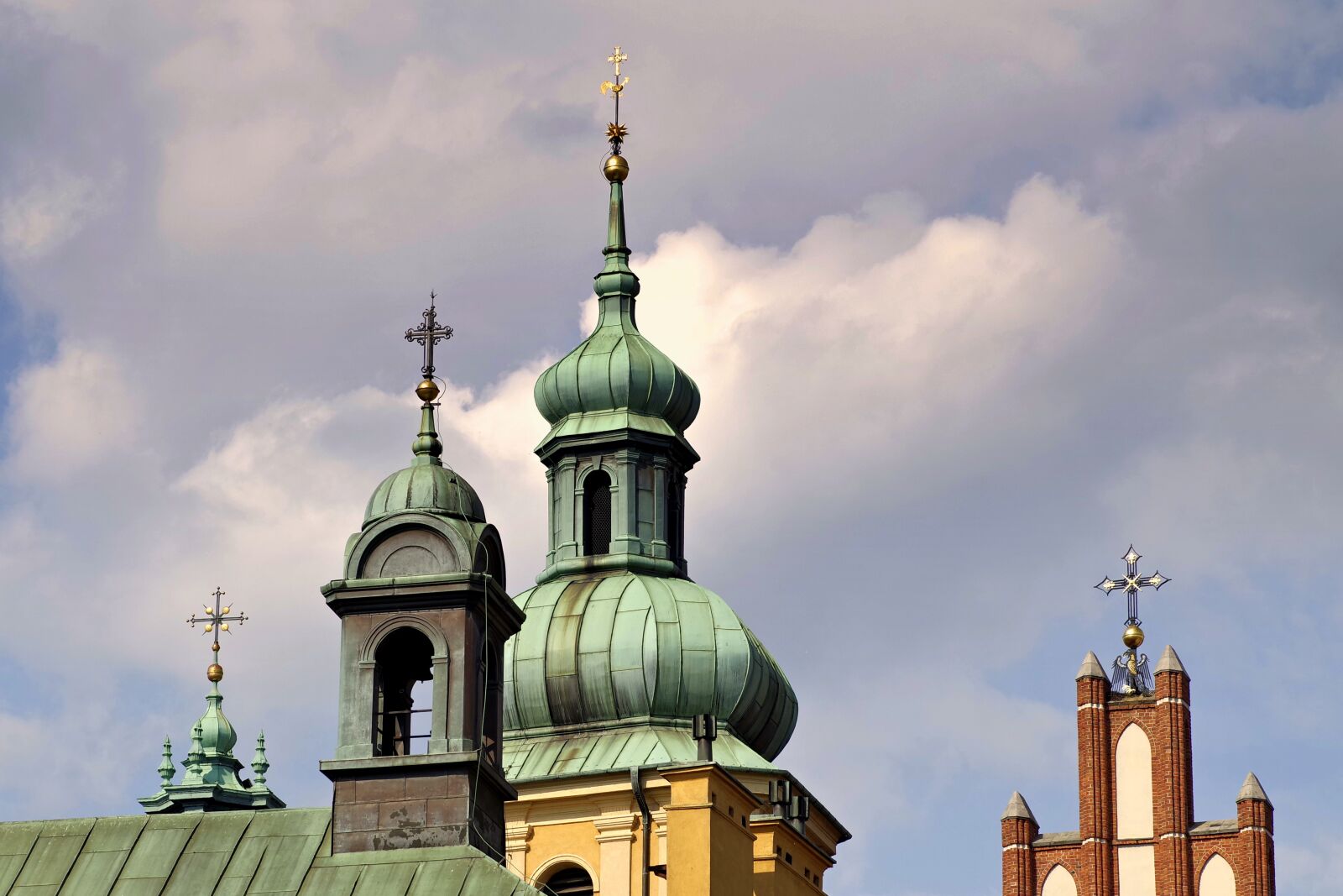 Pentax K-S2 sample photo. Towers, church, sky photography