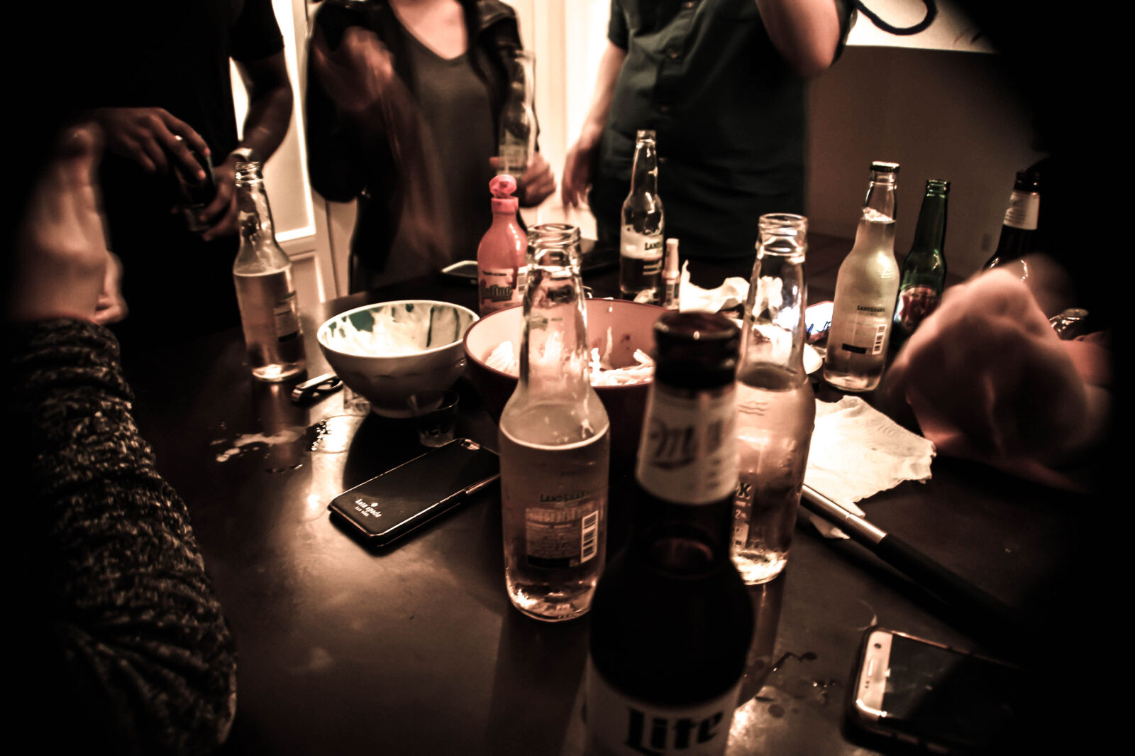 Sony Alpha DSLR-A390 sample photo. Beer, bottles, cerveza, fiesta photography