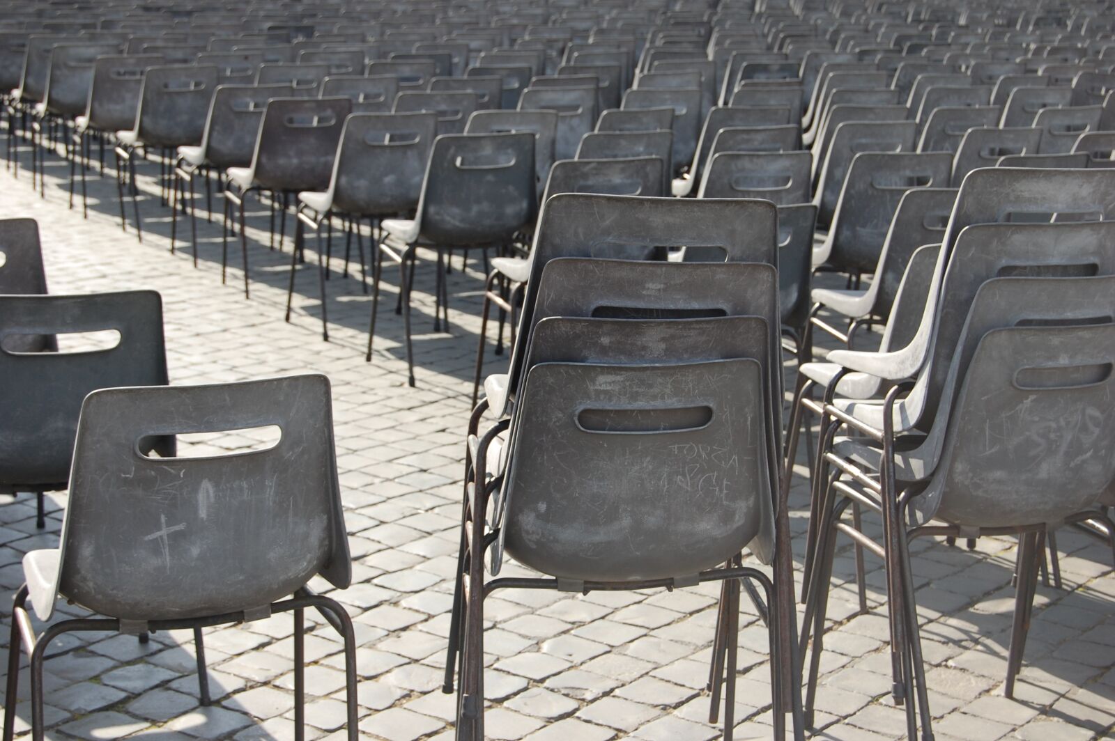 Nikon D40 sample photo. Chairs, grey, space photography