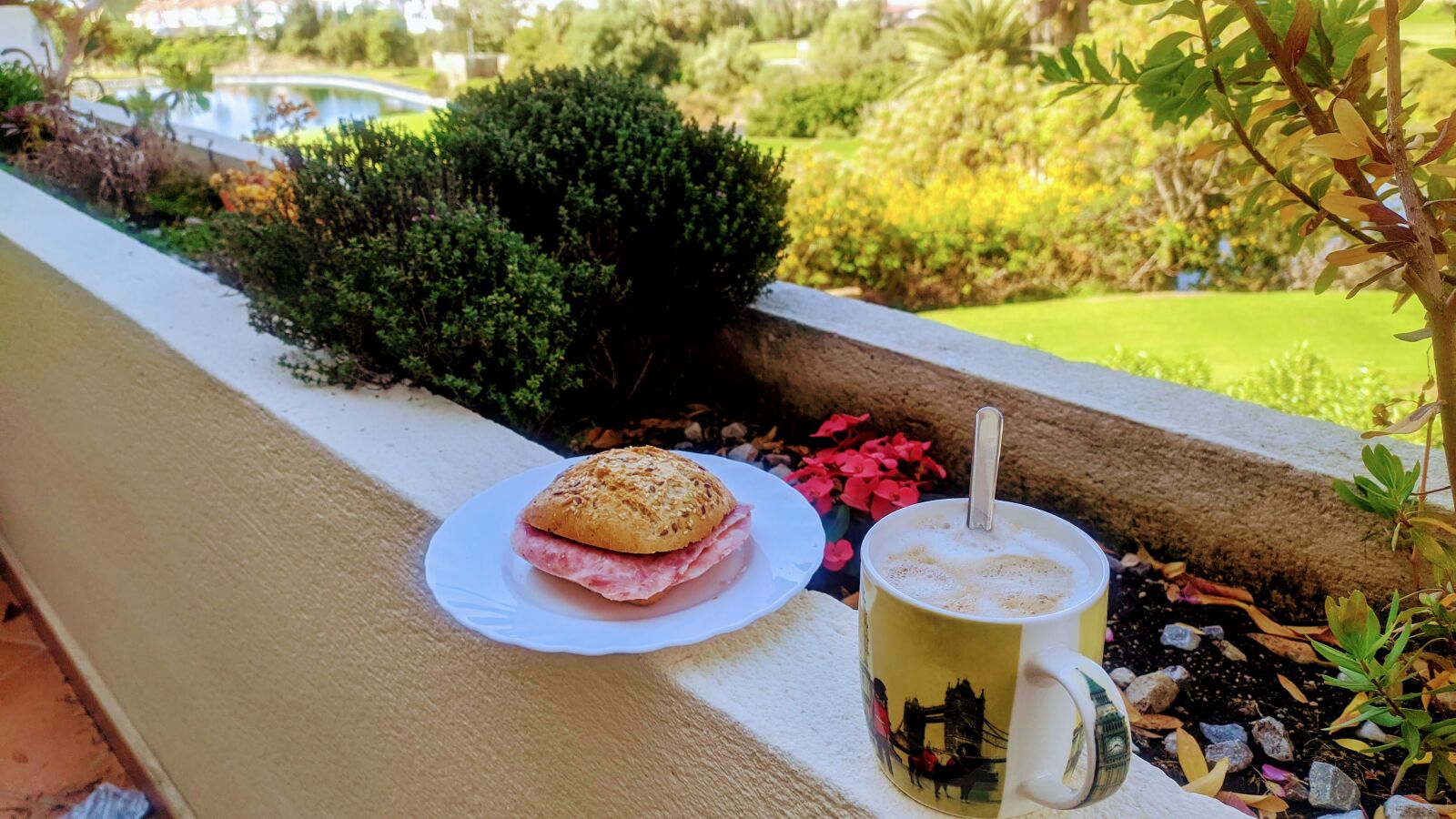 Xiaomi Redmi Note 7 sample photo. Breakfast, golf, terrace photography