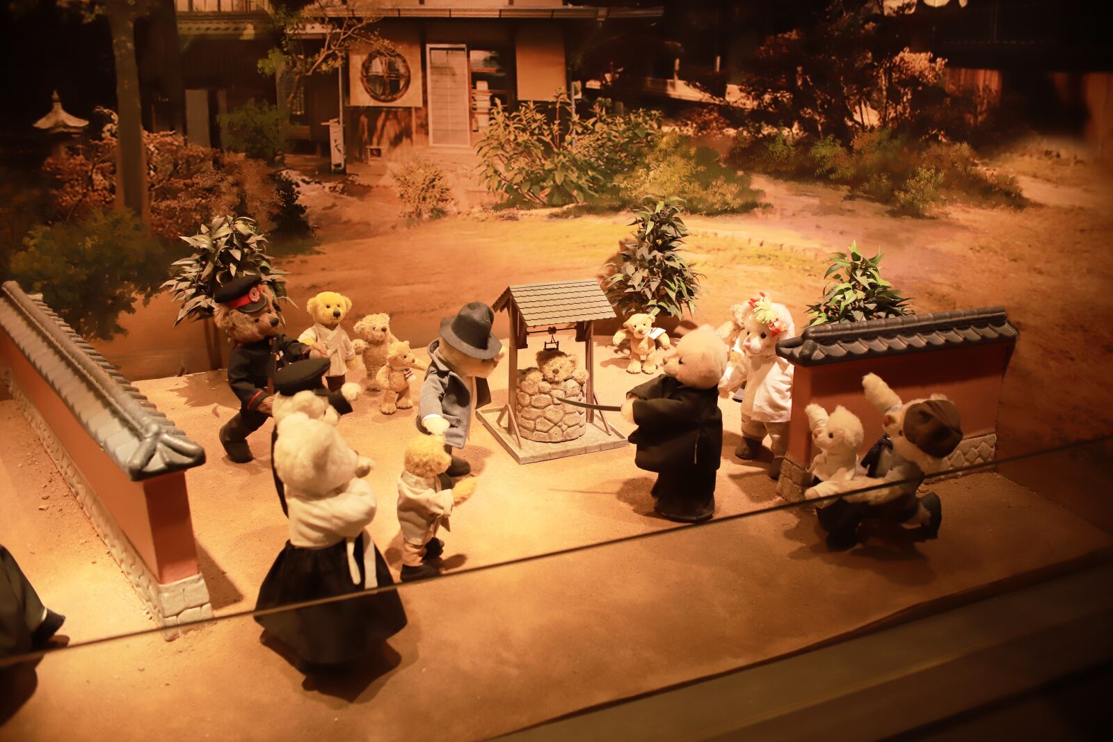 Canon EOS 6D Mark II sample photo. Teddy bear, museum, toys photography