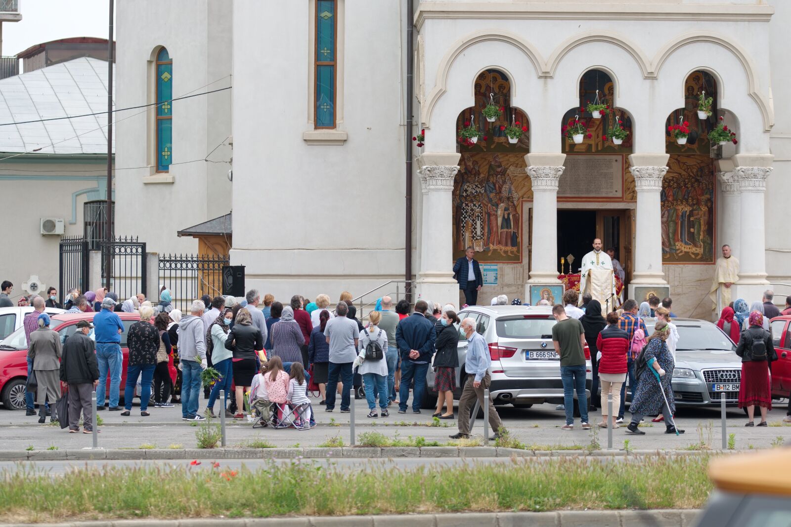 Nikon D5300 sample photo. The crowd, people, women photography