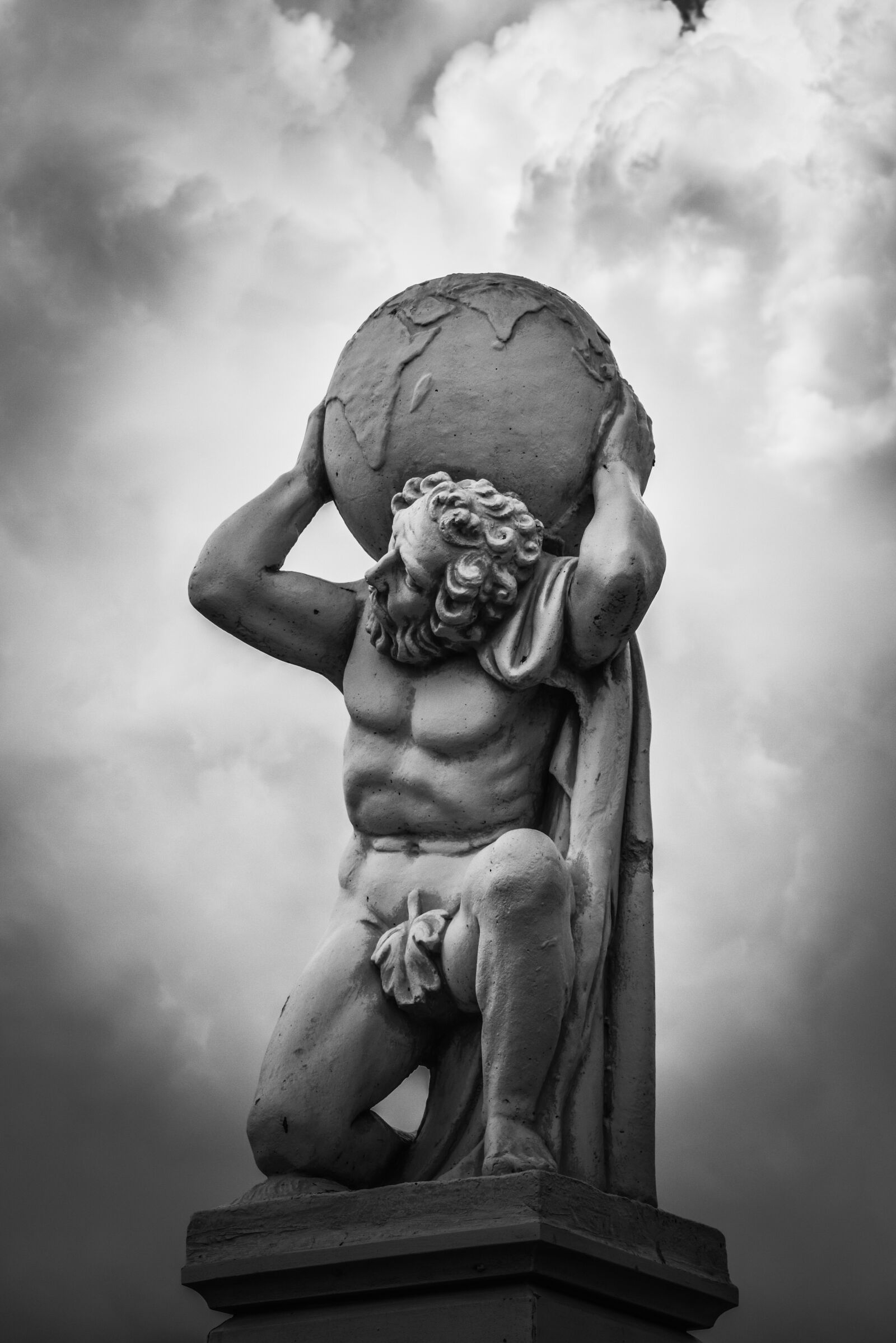 Nikon D3300 sample photo. Atlas, titan, world photography