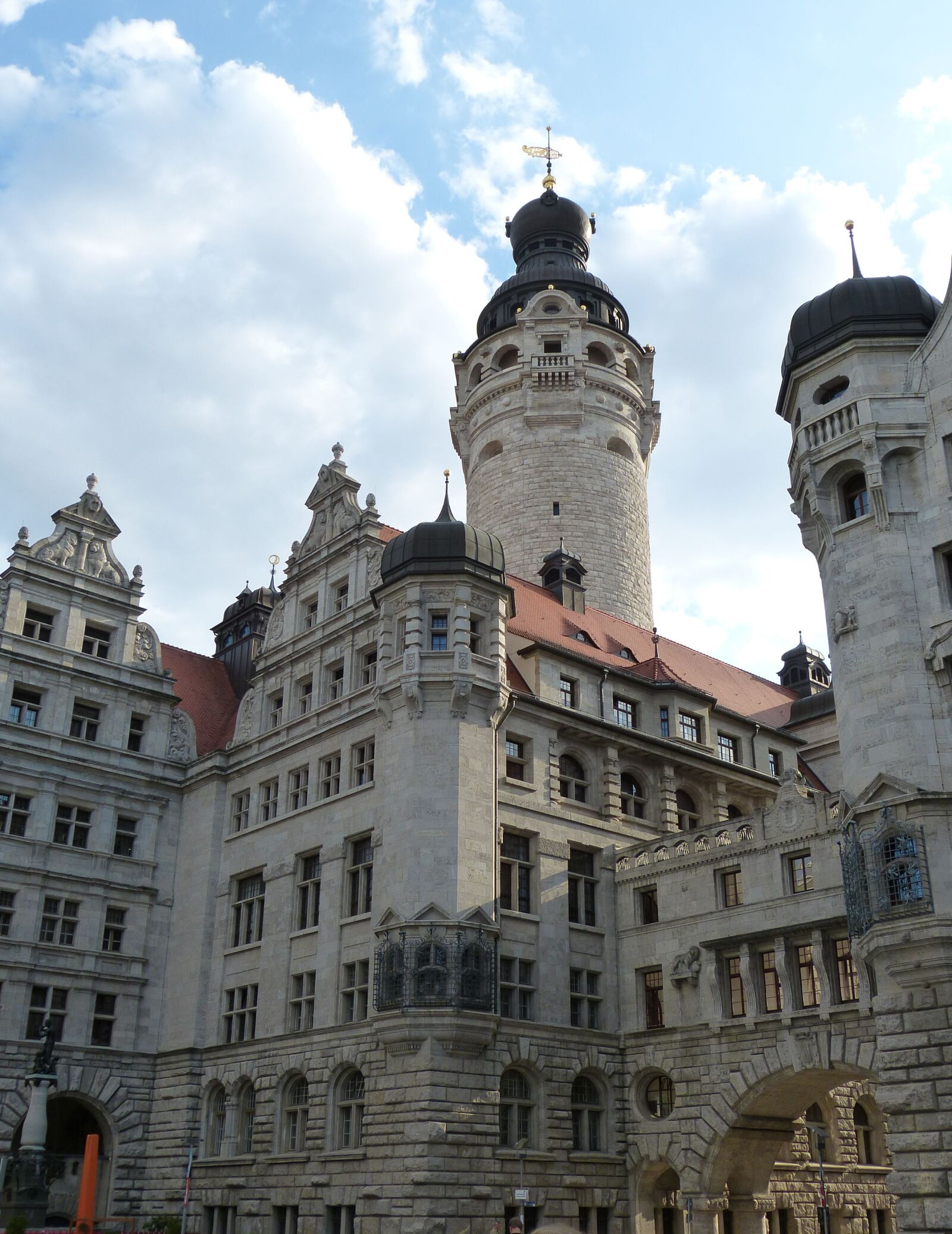 Panasonic Lumix DMC-FZ150 sample photo. Leipzig, saxony, city photography