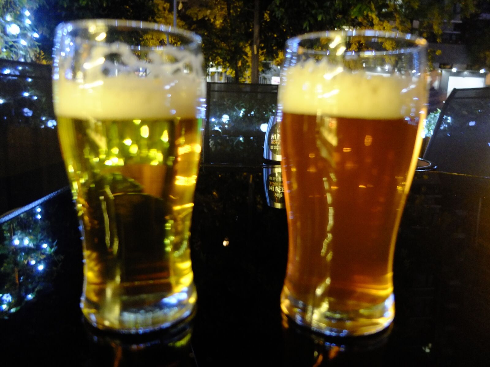 Fujifilm X10 sample photo. Beer, alcohol, night photography