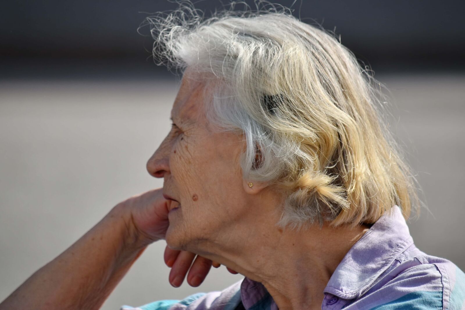 Nikon D5500 sample photo. Grandmother, hairstyle, portrait, relaxation photography