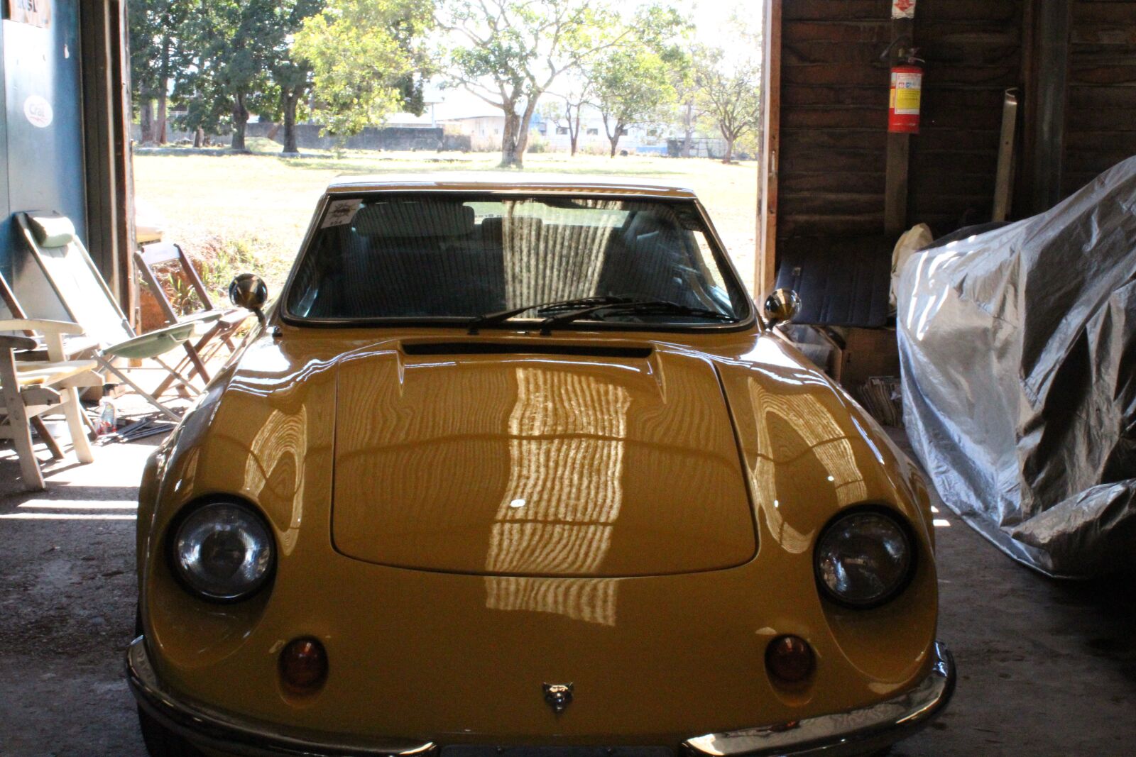 Canon EOS 1300D (EOS Rebel T6 / EOS Kiss X80) sample photo. Car, yellow, old photography