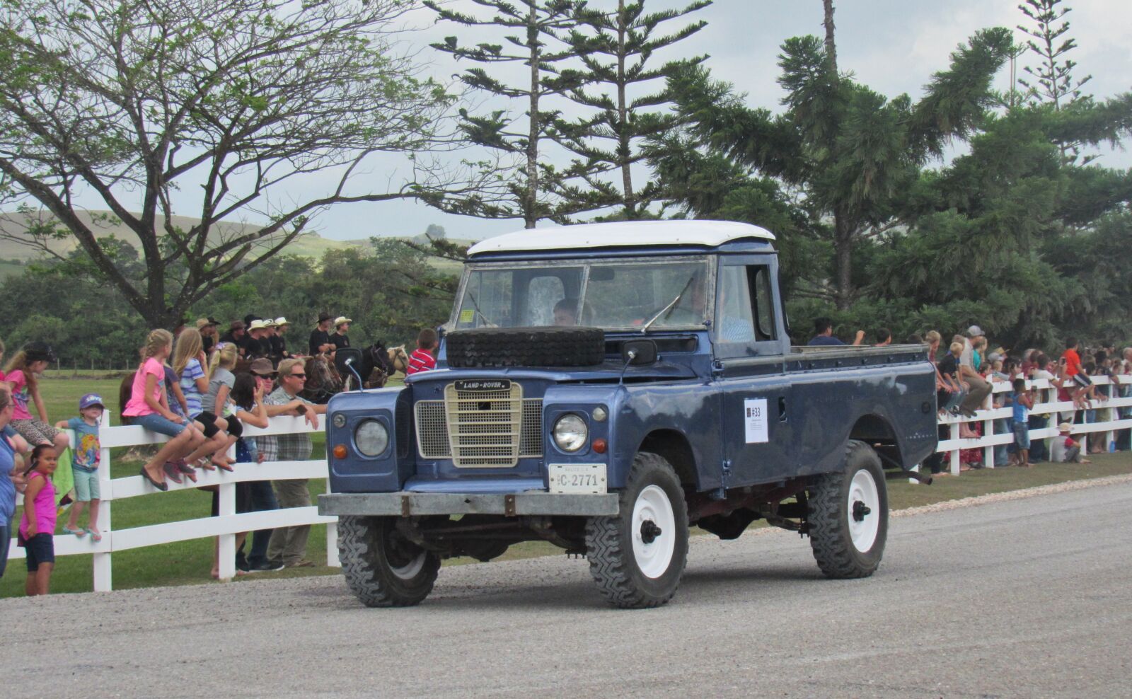 Canon PowerShot SX530 HS sample photo. Lan rover, truck, offroad photography