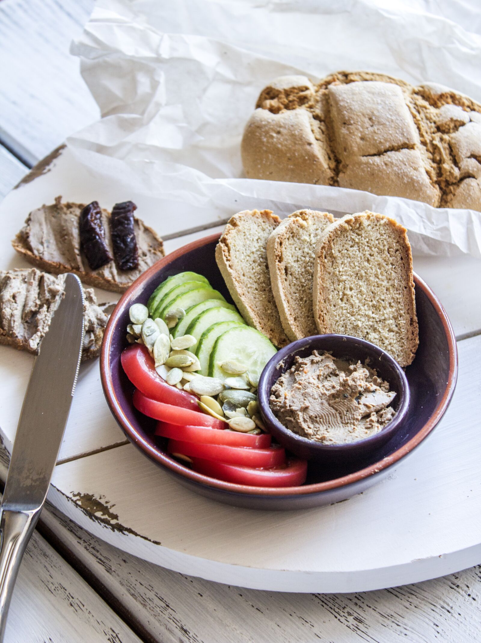 Canon EOS 600D (Rebel EOS T3i / EOS Kiss X5) sample photo. Bread, food, pate photography
