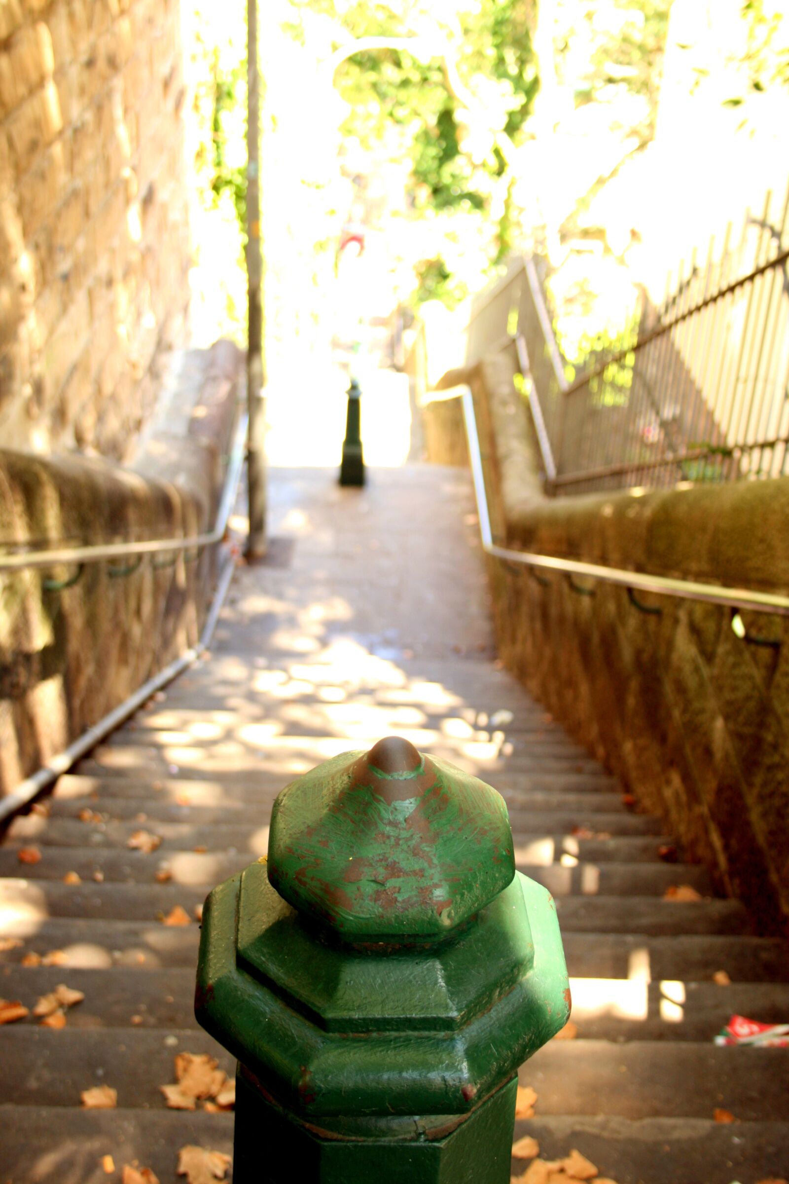 Canon EOS 400D (EOS Digital Rebel XTi / EOS Kiss Digital X) sample photo. Stairway, rocks, sydney photography