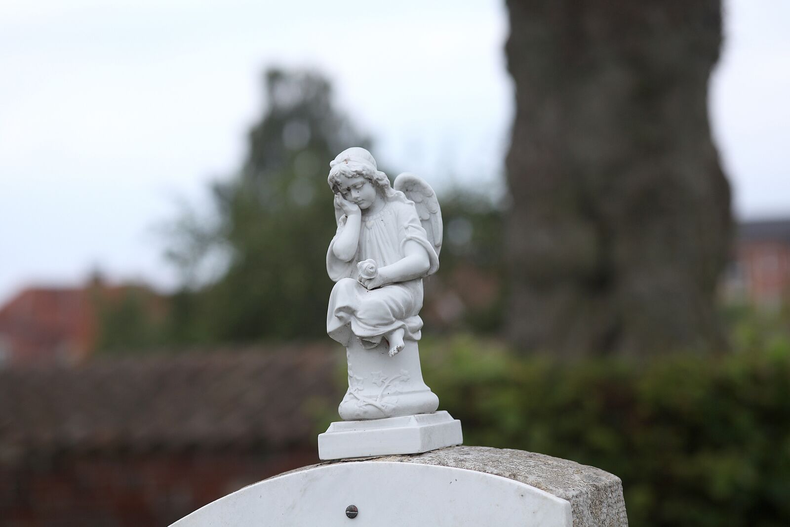 Canon EOS 5D Mark II sample photo. Consolation, angel, tombstone photography