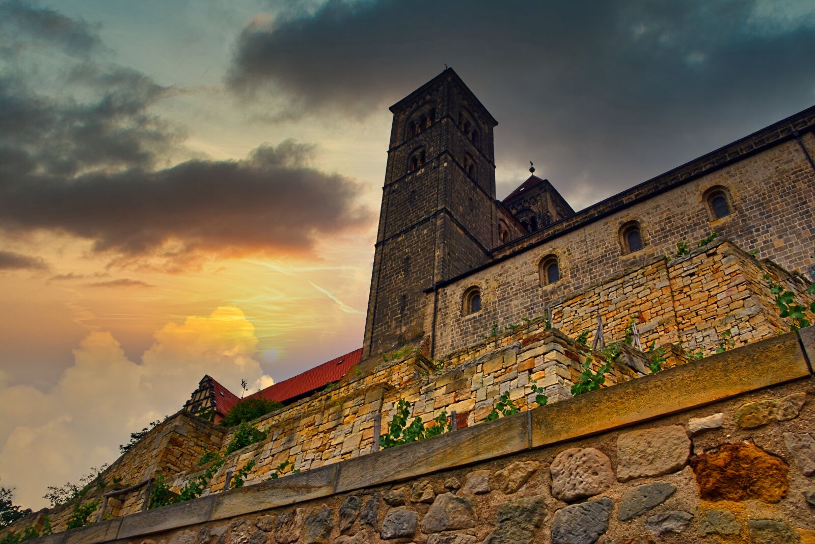 Nikon D5200 sample photo. Quedlinburg, sun, resin photography