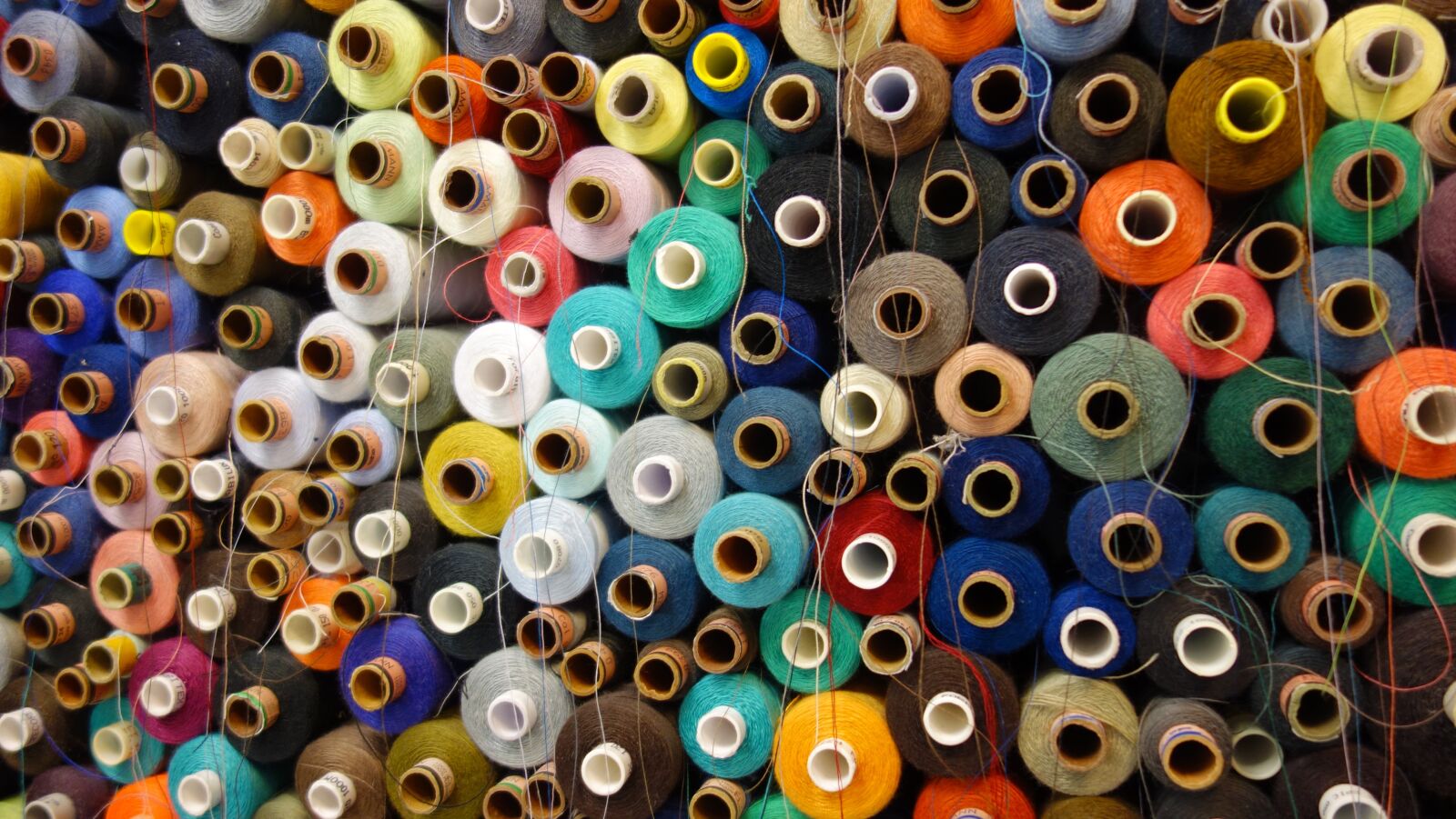 Sony Cyber-shot DSC-RX100 sample photo. Sewing thread, yarn, sewing photography