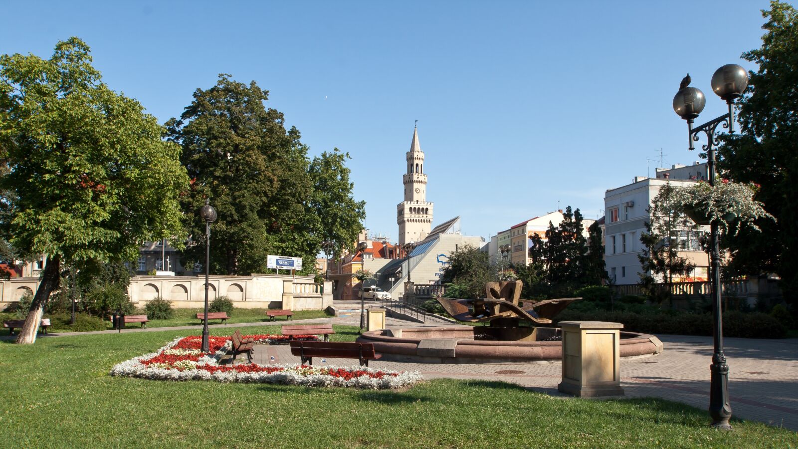 Canon EOS 400D (EOS Digital Rebel XTi / EOS Kiss Digital X) sample photo. Opole, town hall, panorama photography