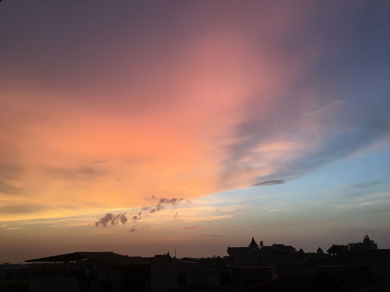 iPhone 6s Plus back camera 4.15mm f/2.2 sample photo. Sky, sunset, sun photography