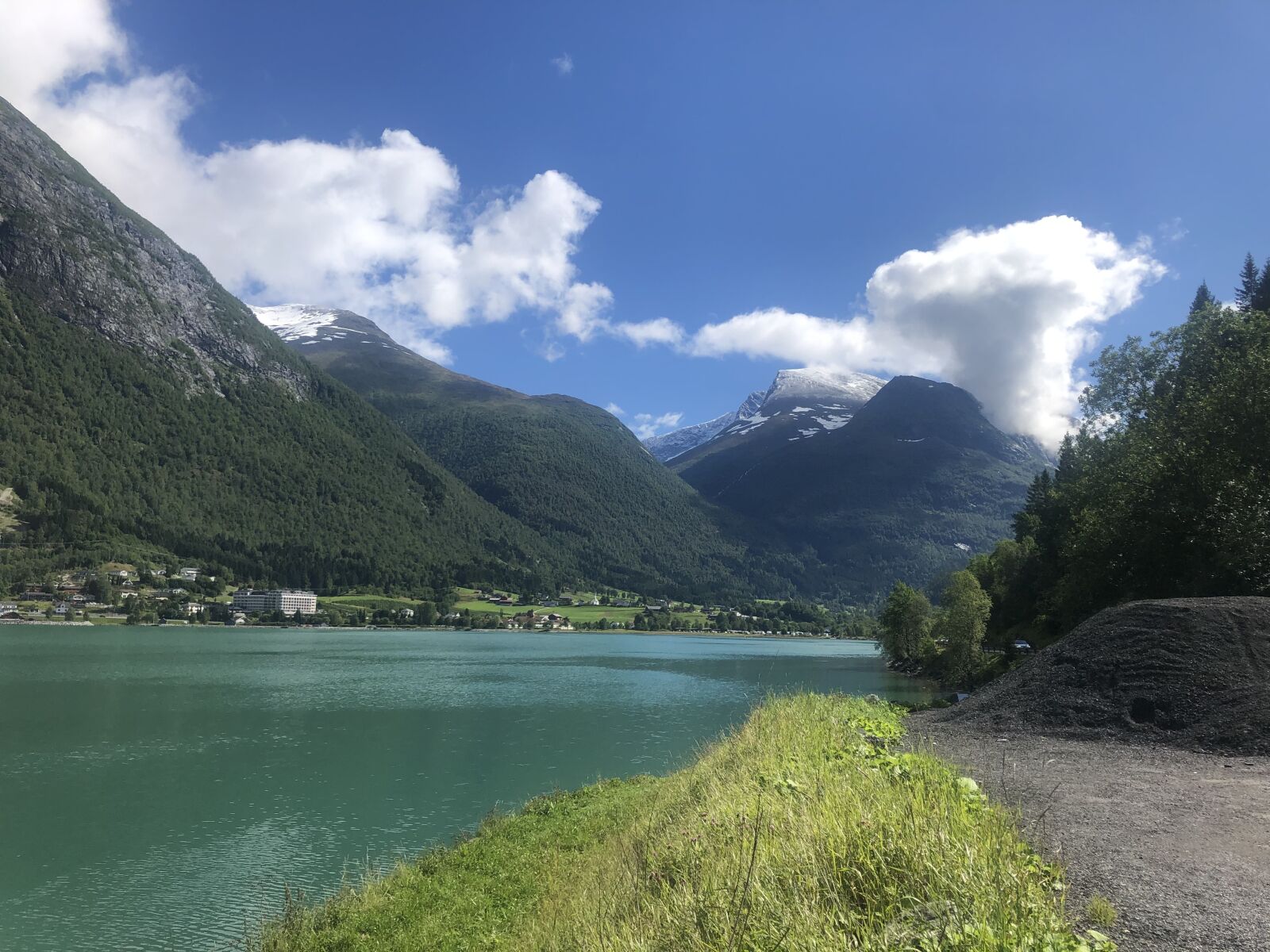 Apple iPhone X + iPhone X back dual camera 4mm f/1.8 sample photo. Stryn, norway, green river photography
