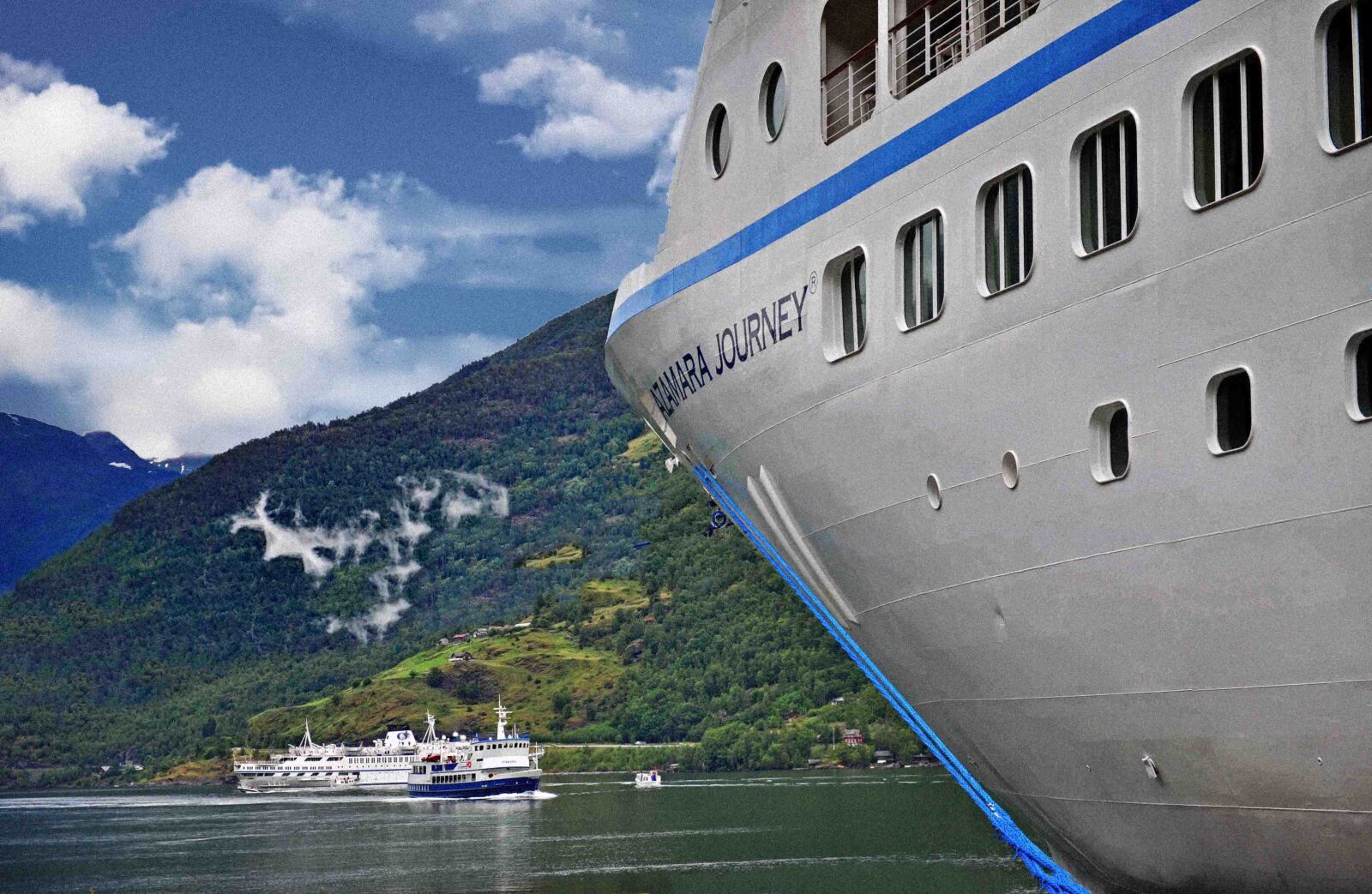 Nikon D3S sample photo. Azamara, cruise, ship, tourist photography