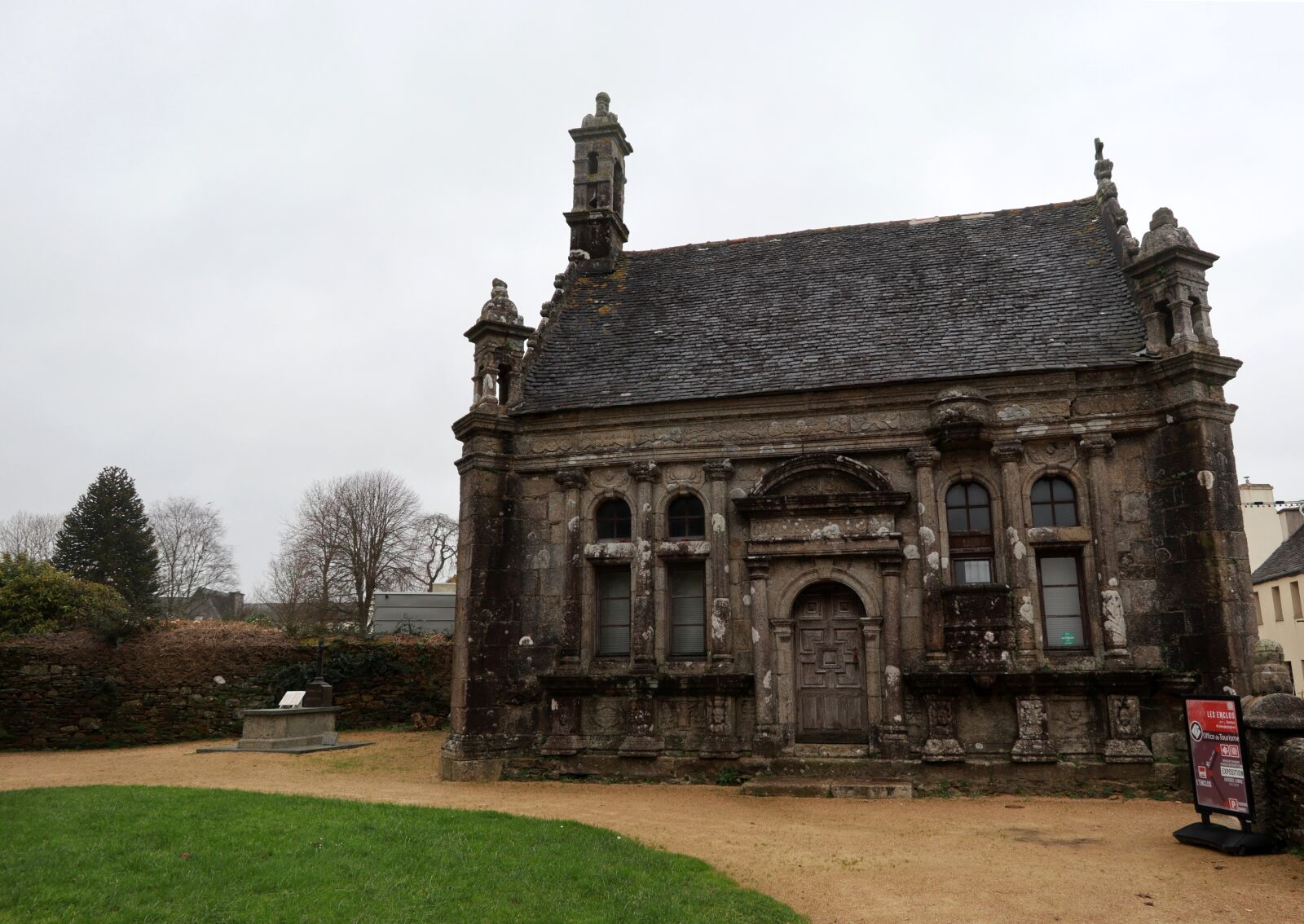 Canon PowerShot G1 X Mark III sample photo. Architecture, monument, brittany photography