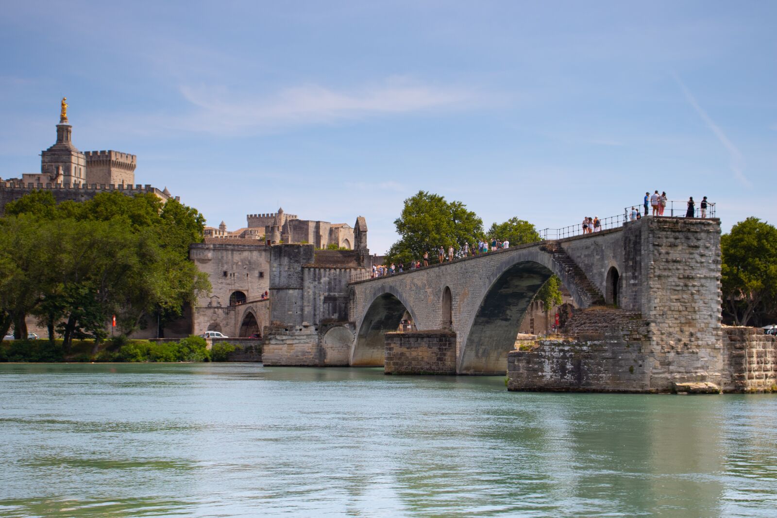 Canon EOS 77D (EOS 9000D / EOS 770D) sample photo. Avignon, france, provence photography