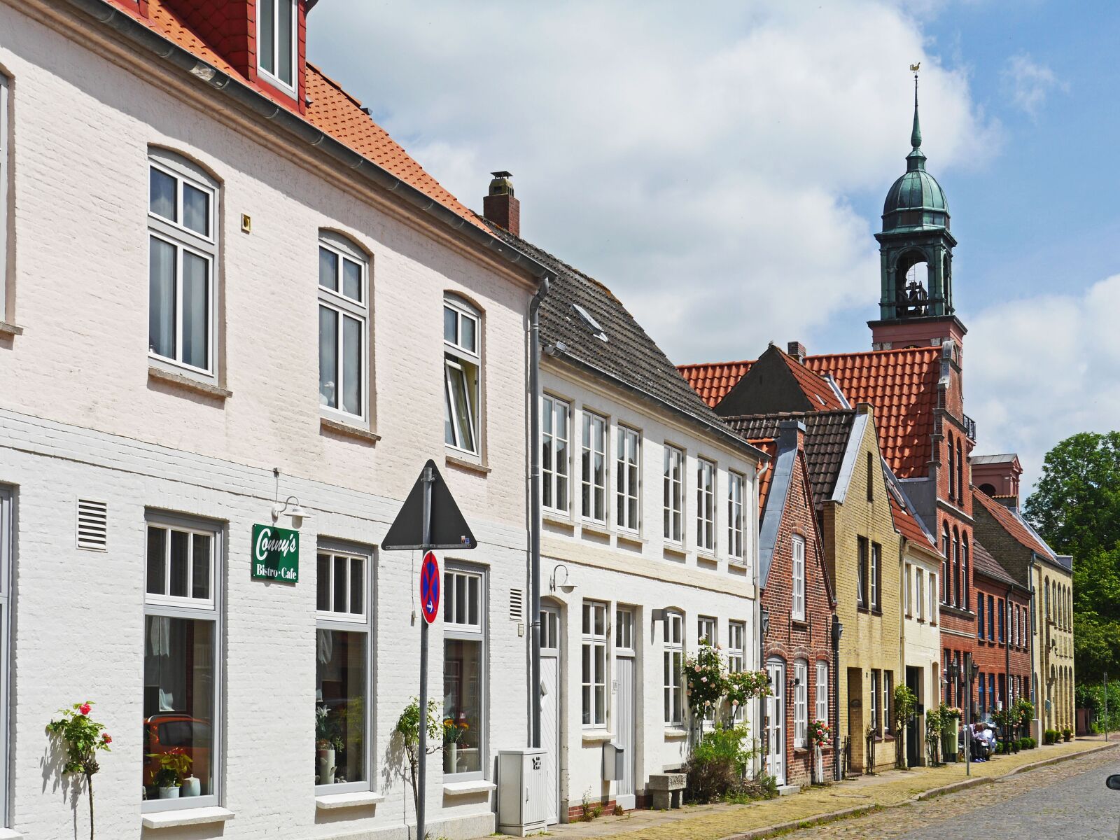Panasonic Lumix DMC-GH3 sample photo. Friedrichstadt, dutch settlement, street photography