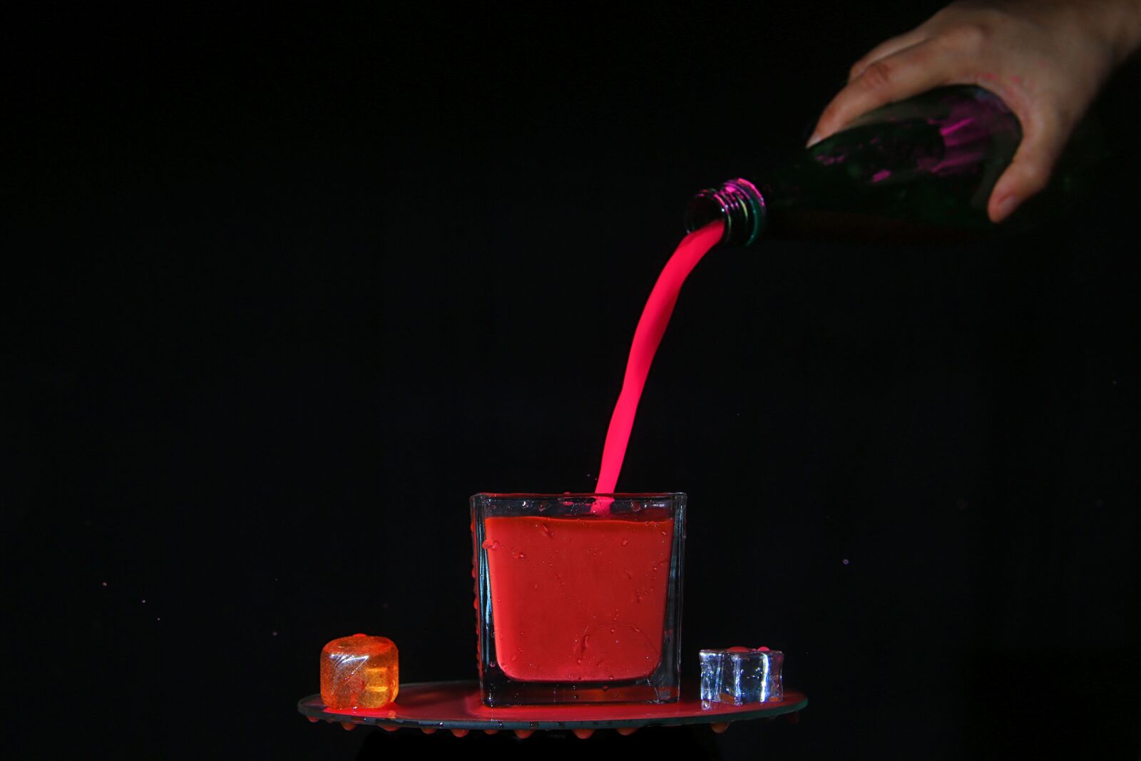 Canon EOS 5D Mark III sample photo. Picture, studio, technical photography