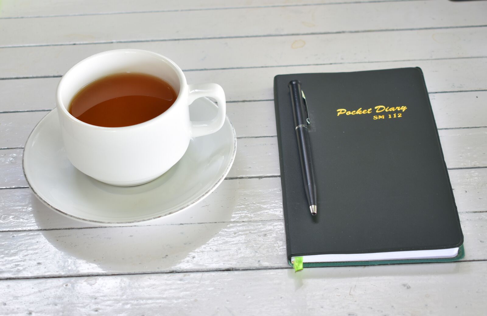 Nikon D3400 sample photo. Book, tea, leisure photography